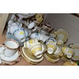 A QUANTITY OF ASSORTED 19TH AND 20TH CENTURY TEA AND DINNERWARE, ETC, including a Royal Stafford