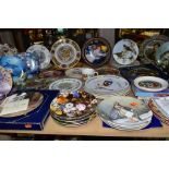 APPROXIMATELY FIFTY ASSORTED COLLECTORS PLATES AND OTHERS, a small number boxed, to include three