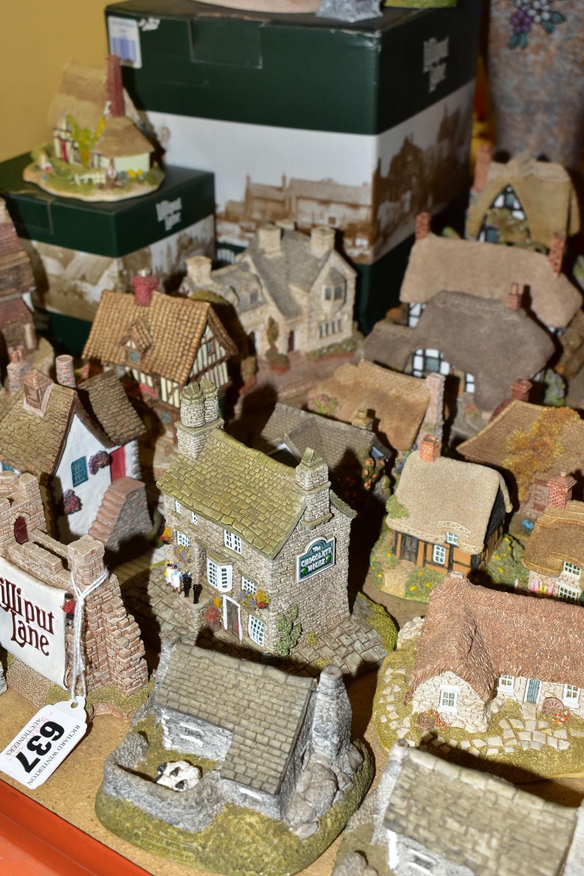 OVER SIXTY LILLIPUT LANE SCULPTURES FROM THE NORTH, MIDLANDS, SCOTTISH, WELSH, SOUTH EAST, - Image 11 of 11