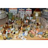 A COLLECTION OF WADE WHIMSIES AND ORNAMENTS ETC, to include boxed artist and pilot bears, cottages