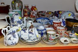 A GROUP OF 19TH AND 20TH CENTURY ORIENTAL AND ORIENTAL INSPIRED CERAMICS, METALWARE, ETC,