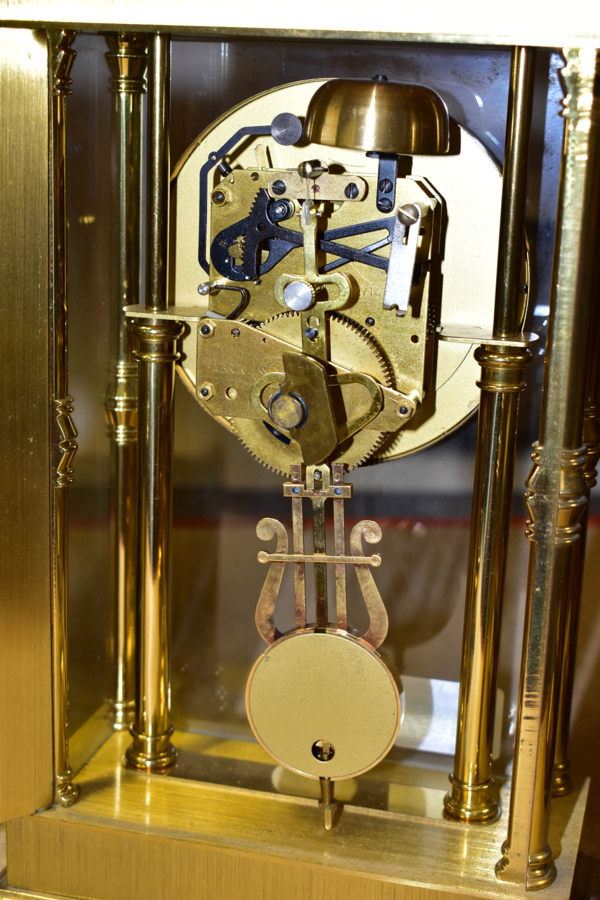 A MECHANICAL RAPPORT CHIMING MANTLE CLOCK, the white dial has Roman numeral hour markers, the case - Image 4 of 5