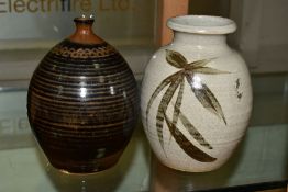 TWO PIECES OF MID 20TH CENTURY STUDIO POTTERY BY DEREK CLARKSON (1928-2013) AND ALISON BRAYSHAW,