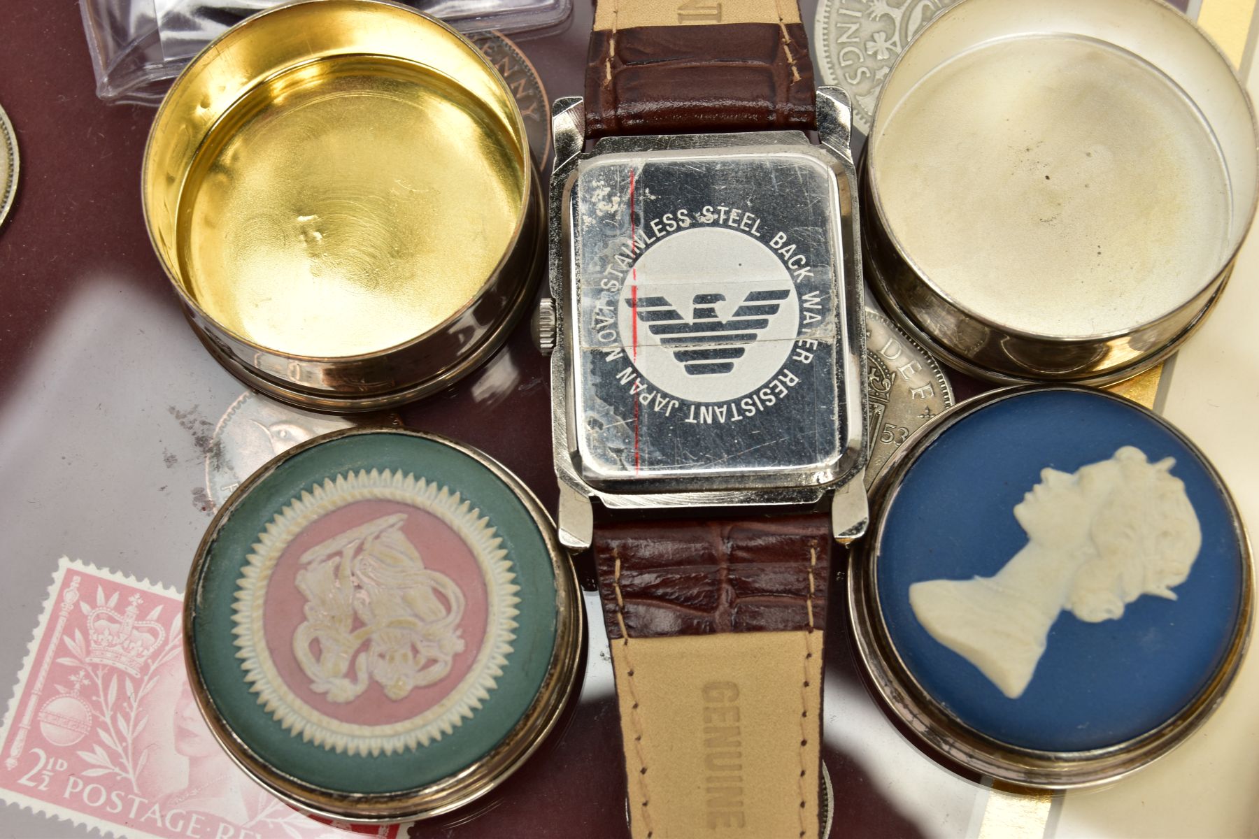 A FRAMED 1953 COIN SET, WRISTWATCH AND TWO TRINKETS, the framed set of a coins to include a - Image 5 of 5