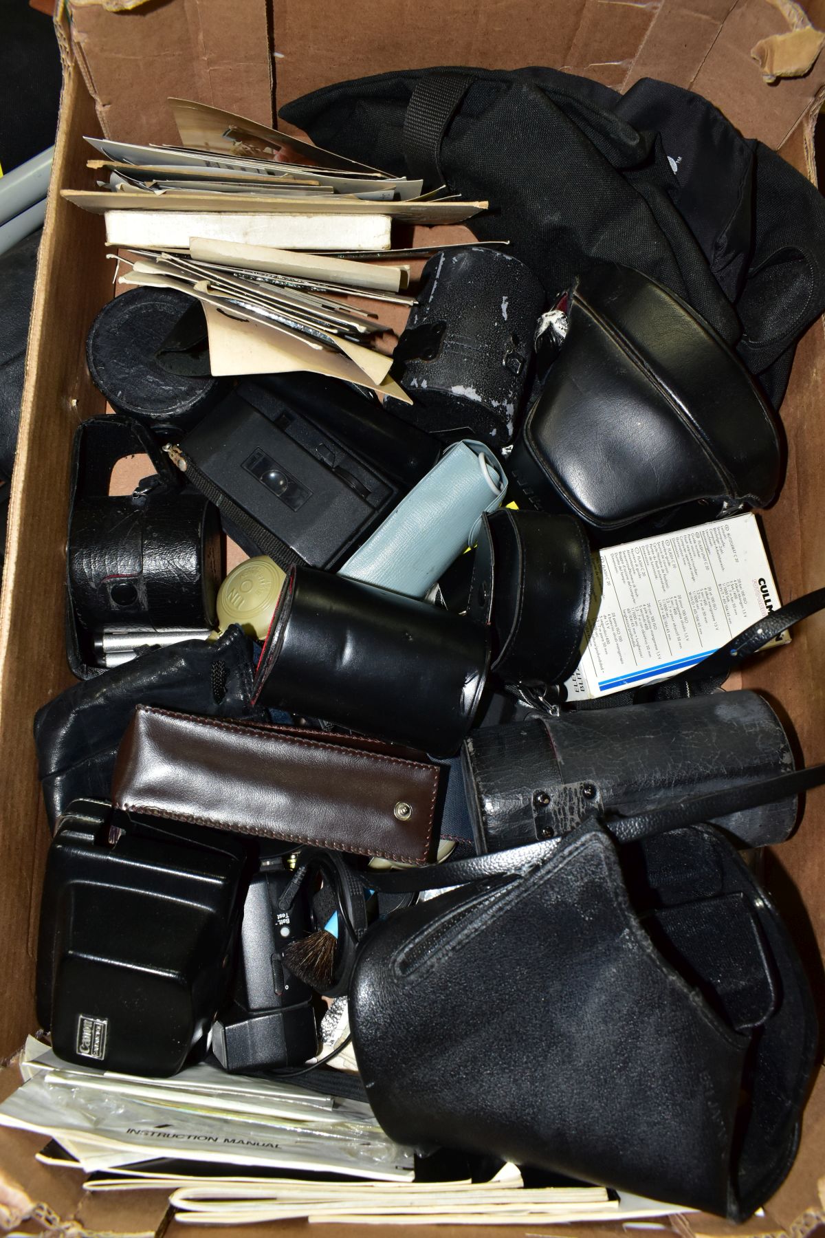 FIVE BOXES AND LOOSE PHOTOGRAPHY EQUIPMENT, including assorted Kodak and other used cameras, empty - Image 3 of 8