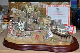 A LARGE BOXED LILLIPUT LANE LIMITED EDITION SCULPTURE, Beside The Seaside no 0792/2000, on wooden