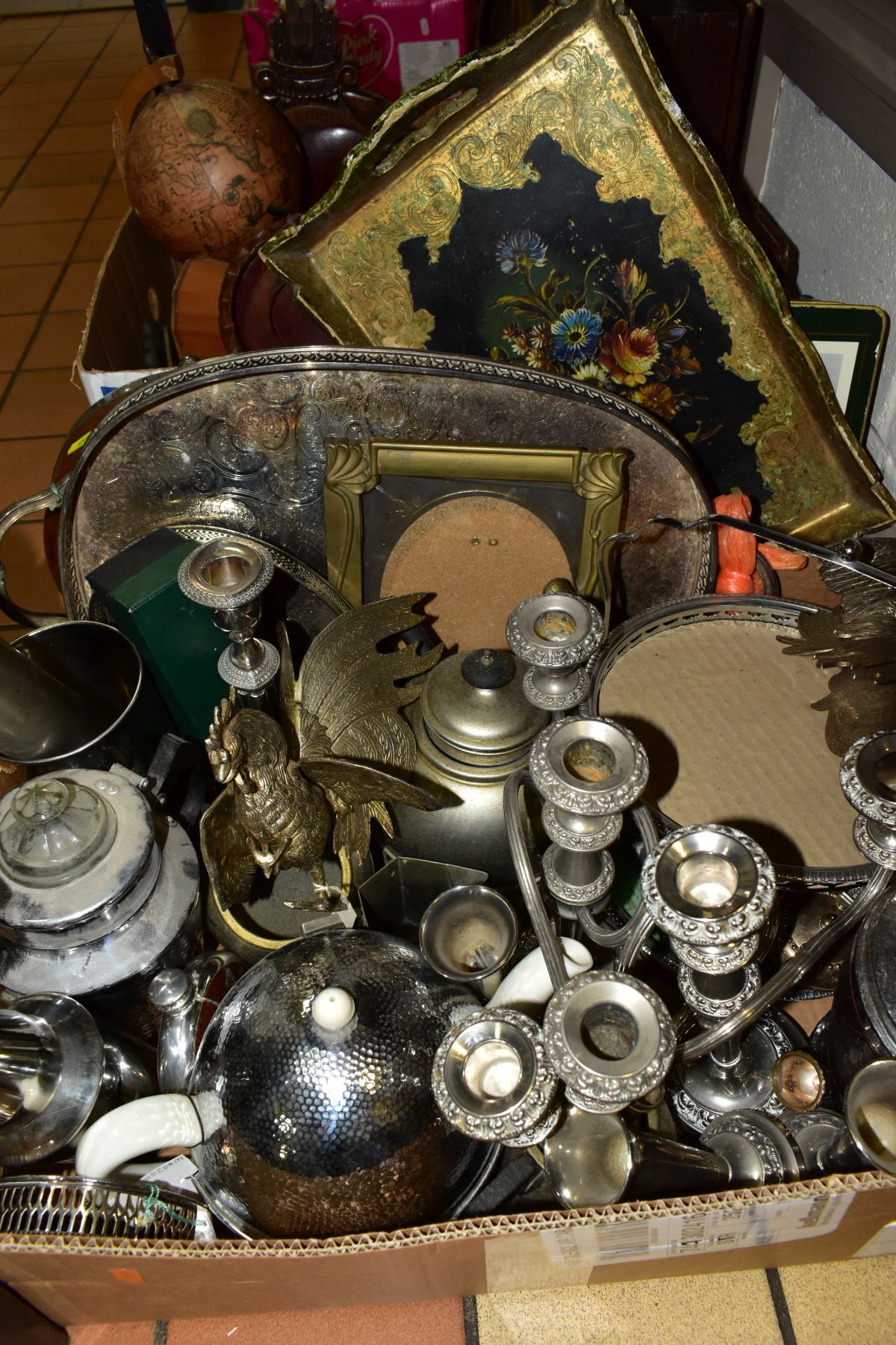 TWO BOXES AND LOOSE TREEN, METALWARES, ETC, including wooden jewellery boxes, reproduction globe, - Image 5 of 5