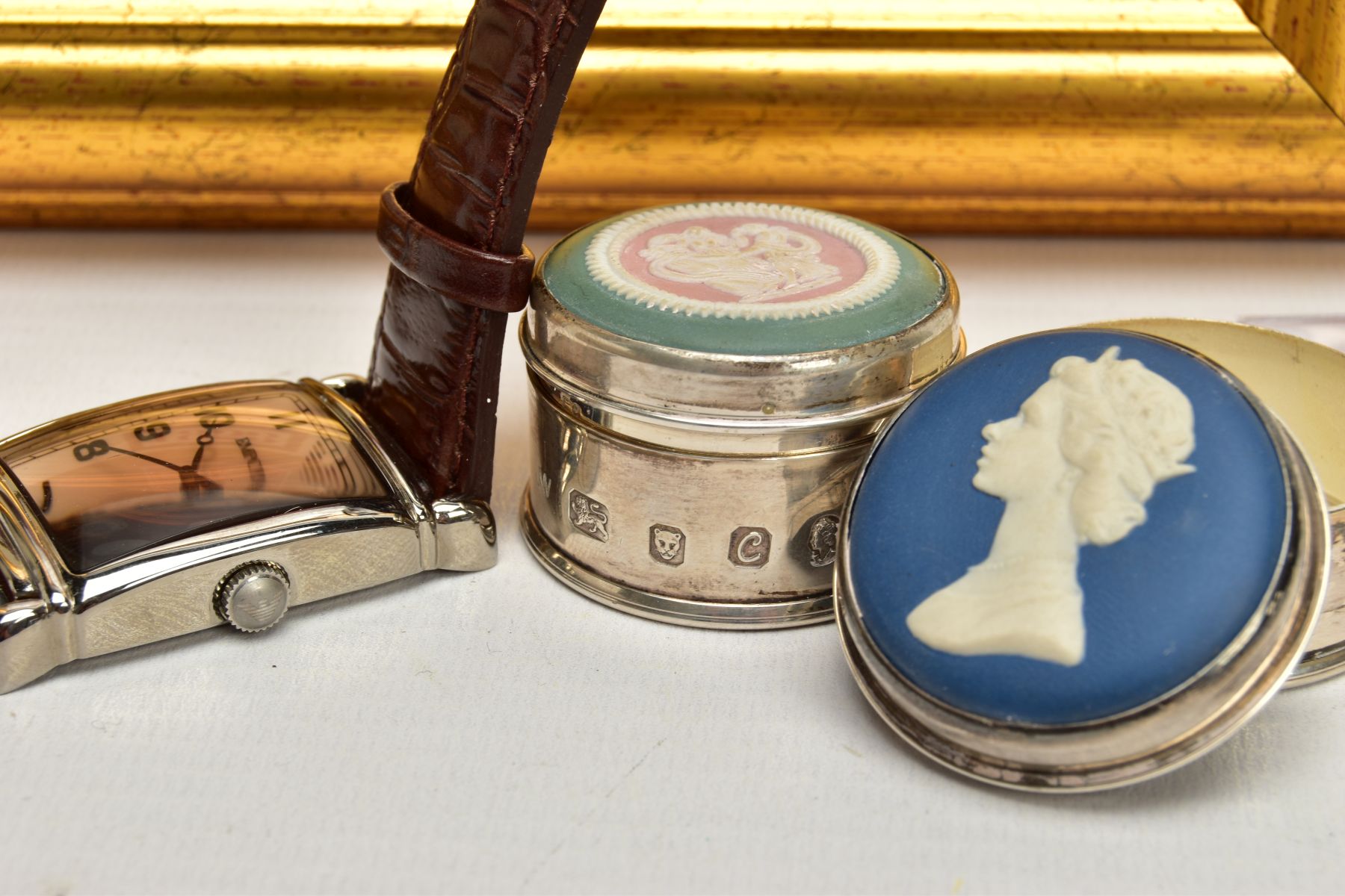 A FRAMED 1953 COIN SET, WRISTWATCH AND TWO TRINKETS, the framed set of a coins to include a - Image 3 of 5