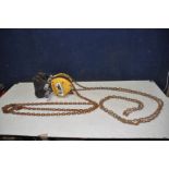 A NAVY MORRIS 190 SERIES 1 TONNE HOIST with chain and hook (tape measure picture to indicate chain