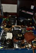 VINTAGE PHOTOGRAPHIC EQUIPMENT ETC, to include a selection of digital compact cameras, Canon EOS