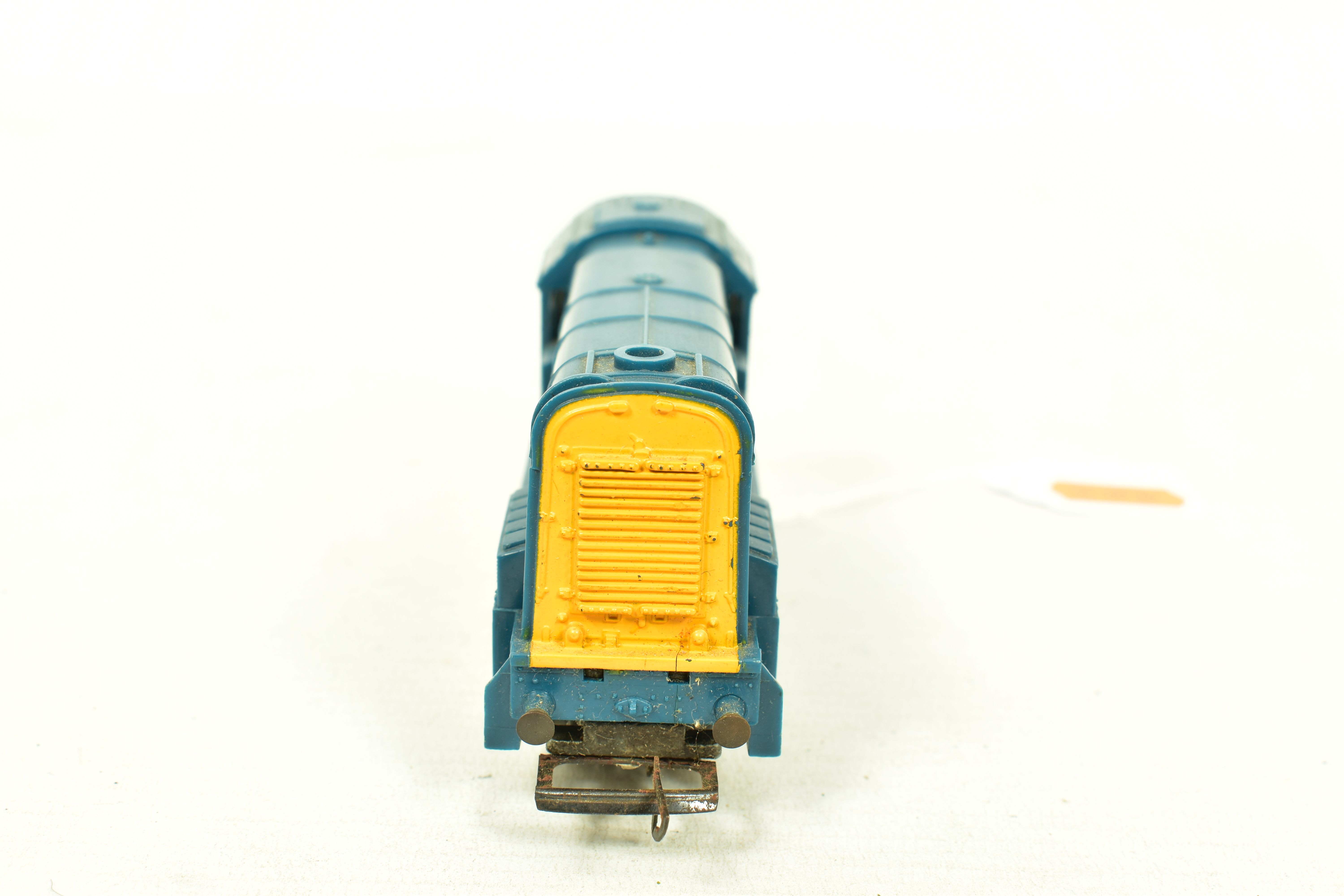 A BOXED TRI-ANG OO GAUGE TWO CAR METRO-CAMMELL D.M.U. SET, motor car No.M79079 and trailer car No. - Image 7 of 11