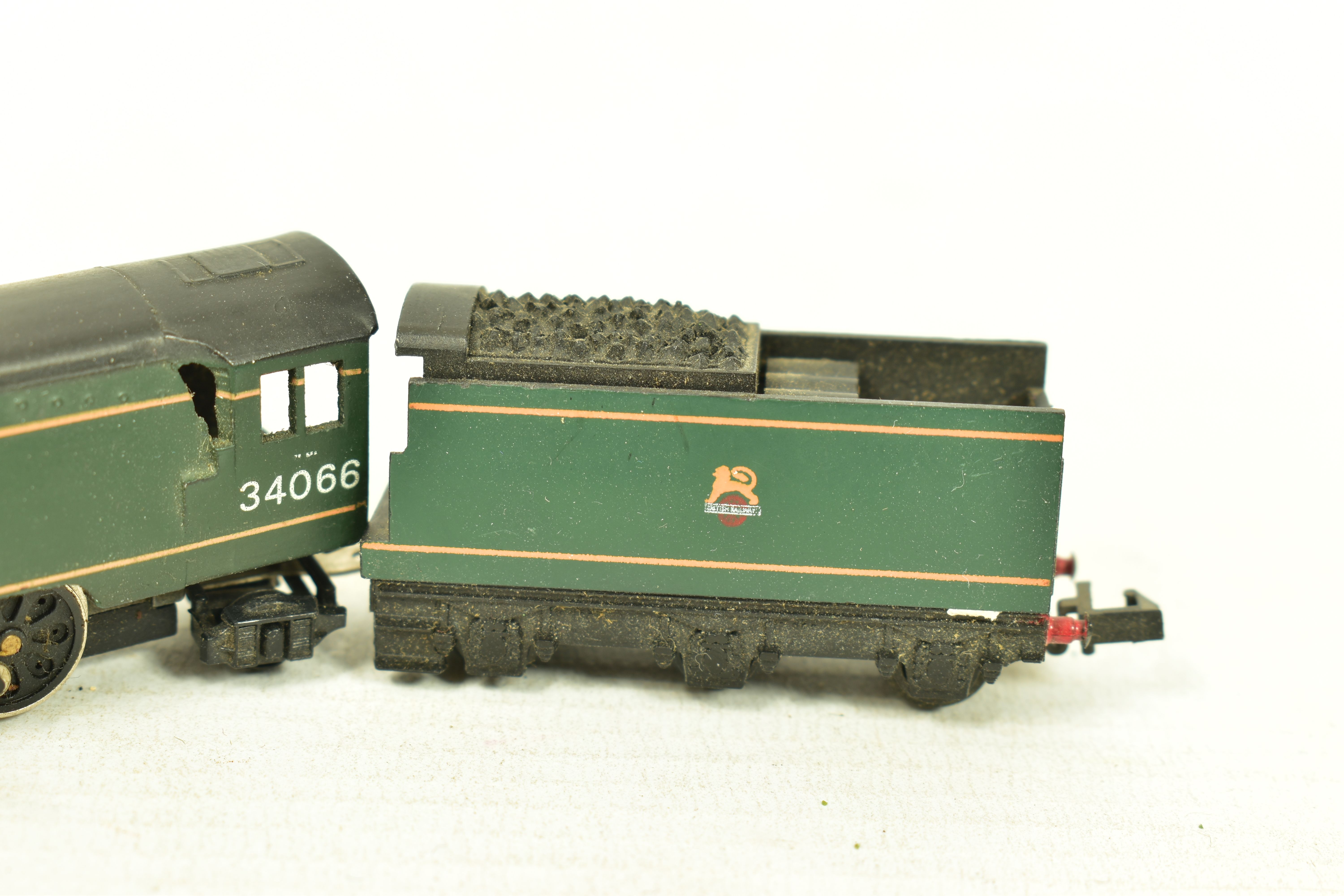 THREE UNBOXED N GAUGE LOCOMOTIVES, Minitrix class 9F No.92018 (N207/12058), class 2MT No.46400 ( - Image 7 of 7