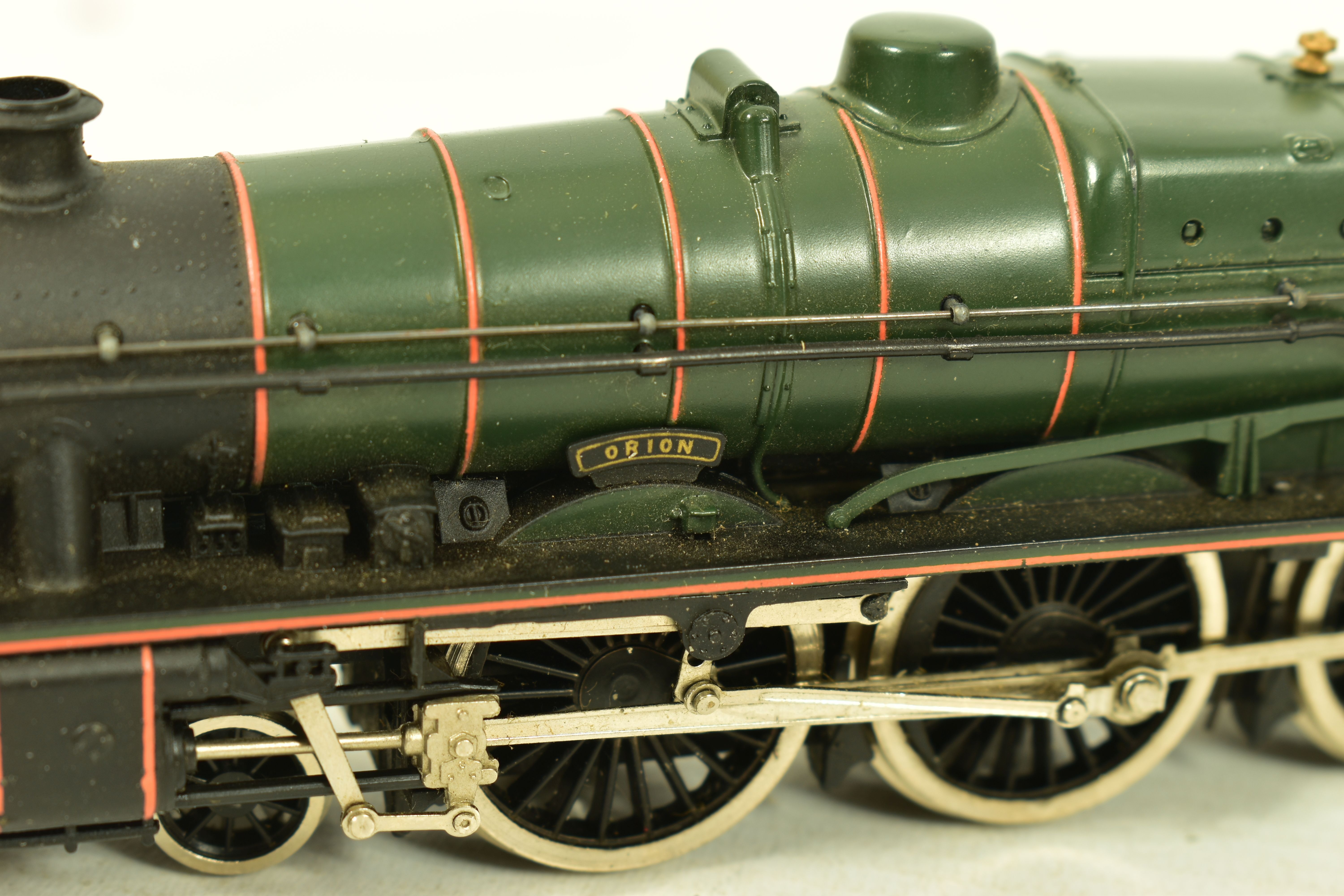 FIVE BOXED MAINLINE OO GAUGE JUBILEE CLASS LOCOMOTIVES, 'Neptune' No5687, L.M.S. lined black - Image 10 of 16