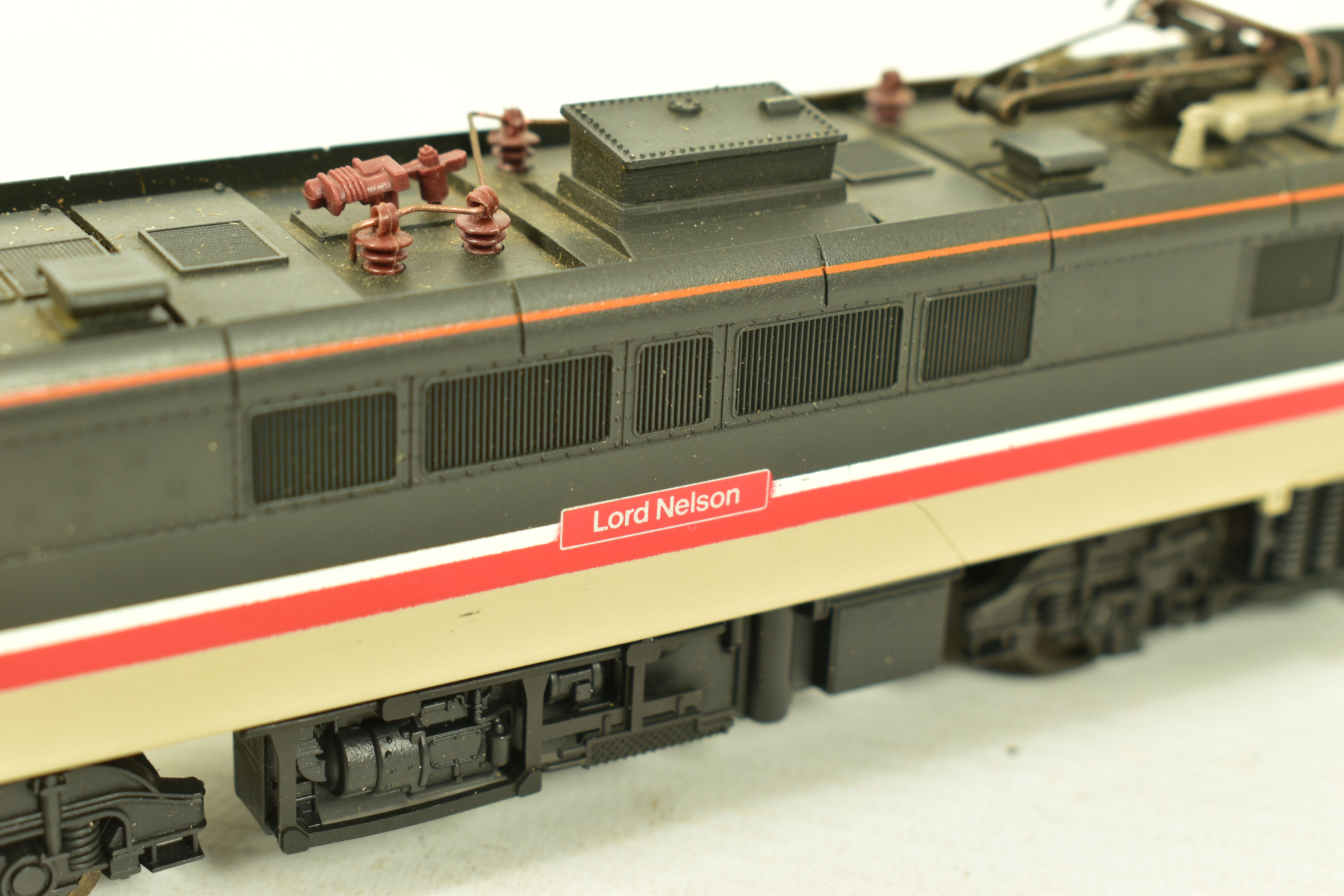 FIVE BOXED LIMA OO GAUGE CLASS 87 LOCOMOTIVES, 'City of Birmingham' No.87 009 (L205195), 'Lord - Image 16 of 17