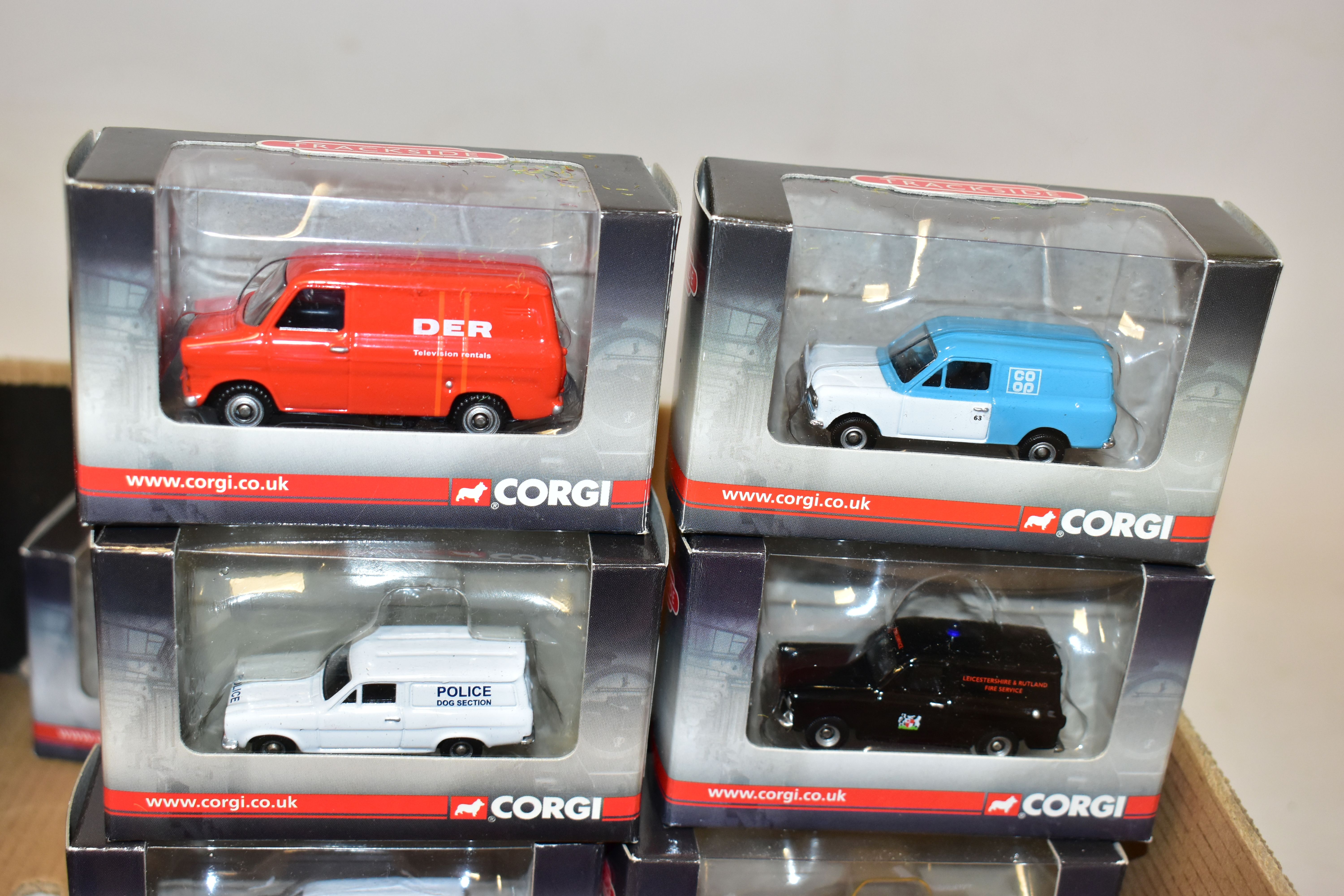 A QUANTITY OF BOXED OXFORD DIECAST AND CORGI TRACKSIDE OO AND N GAUGE DIECAST VEHICLES, all appear - Image 13 of 14