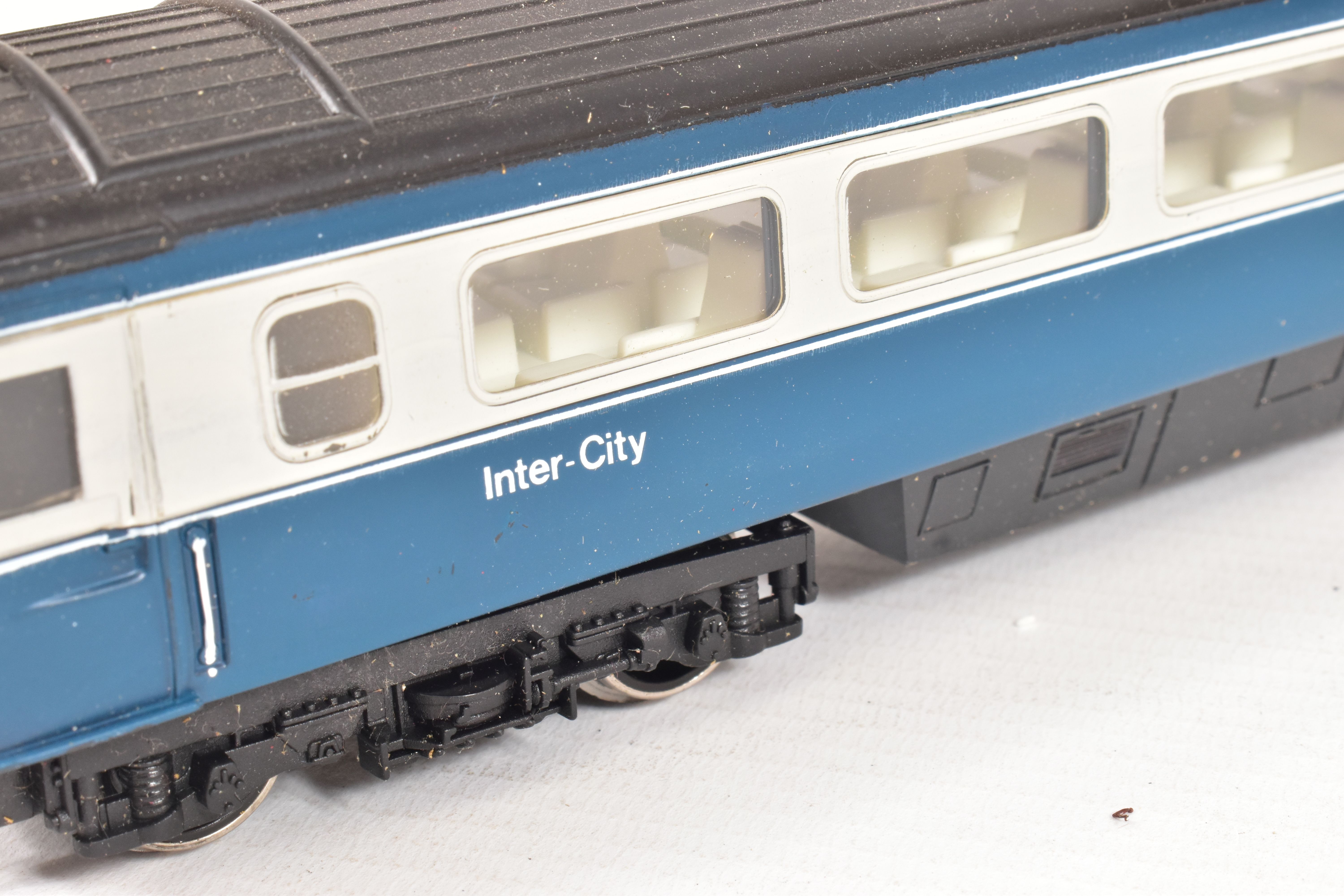 A BOXED HORNBY OO GAUGE INTERCITY 125 HIGH SPEED TRAIN PACK, No.R332, comprising power car No. - Image 4 of 12