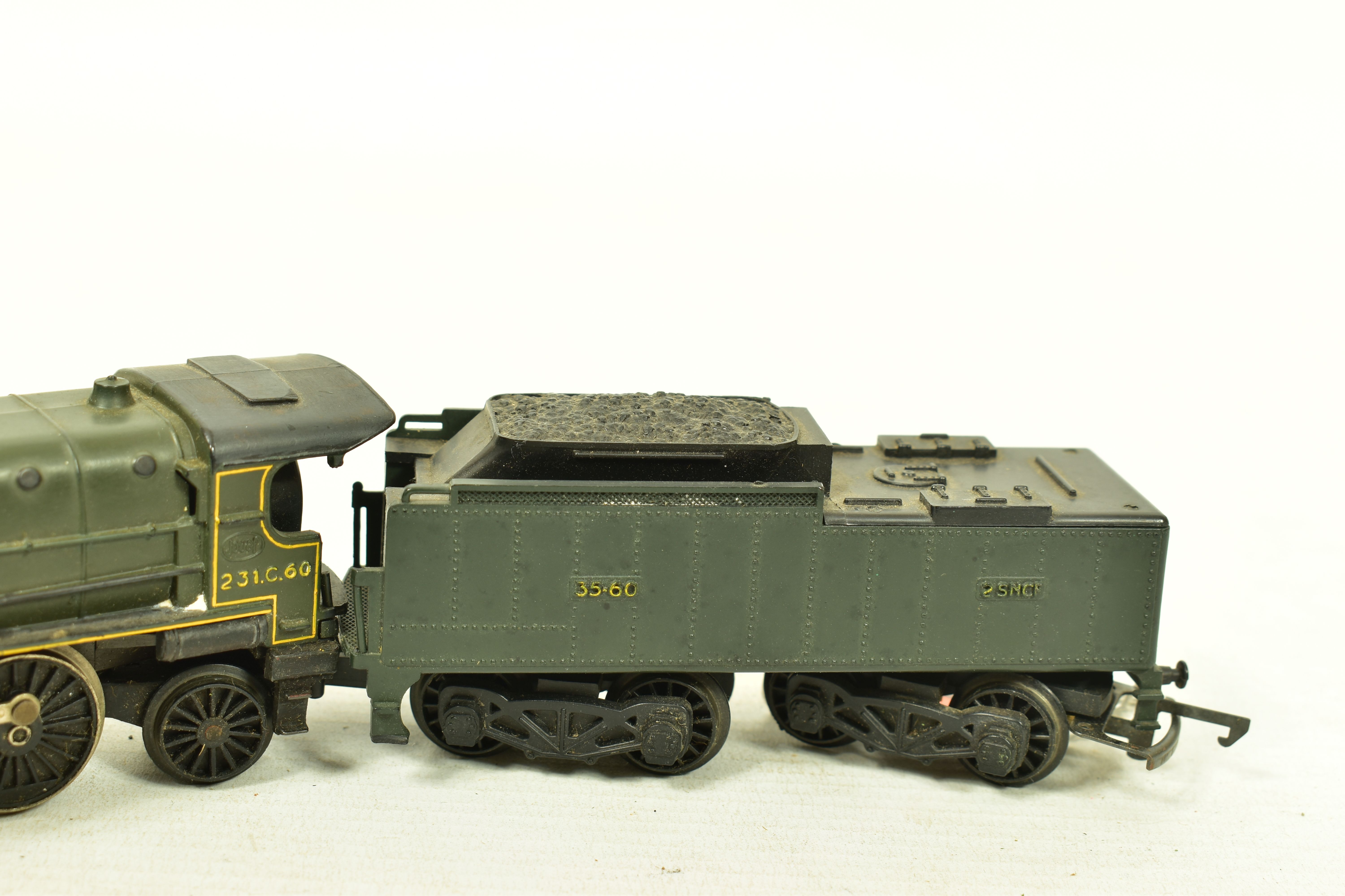 THREE BOXED JOUEF HO GAUGE LOCOMOTIVES, two are S.N.C.F. class 231 locomotives, one in green - Image 5 of 7