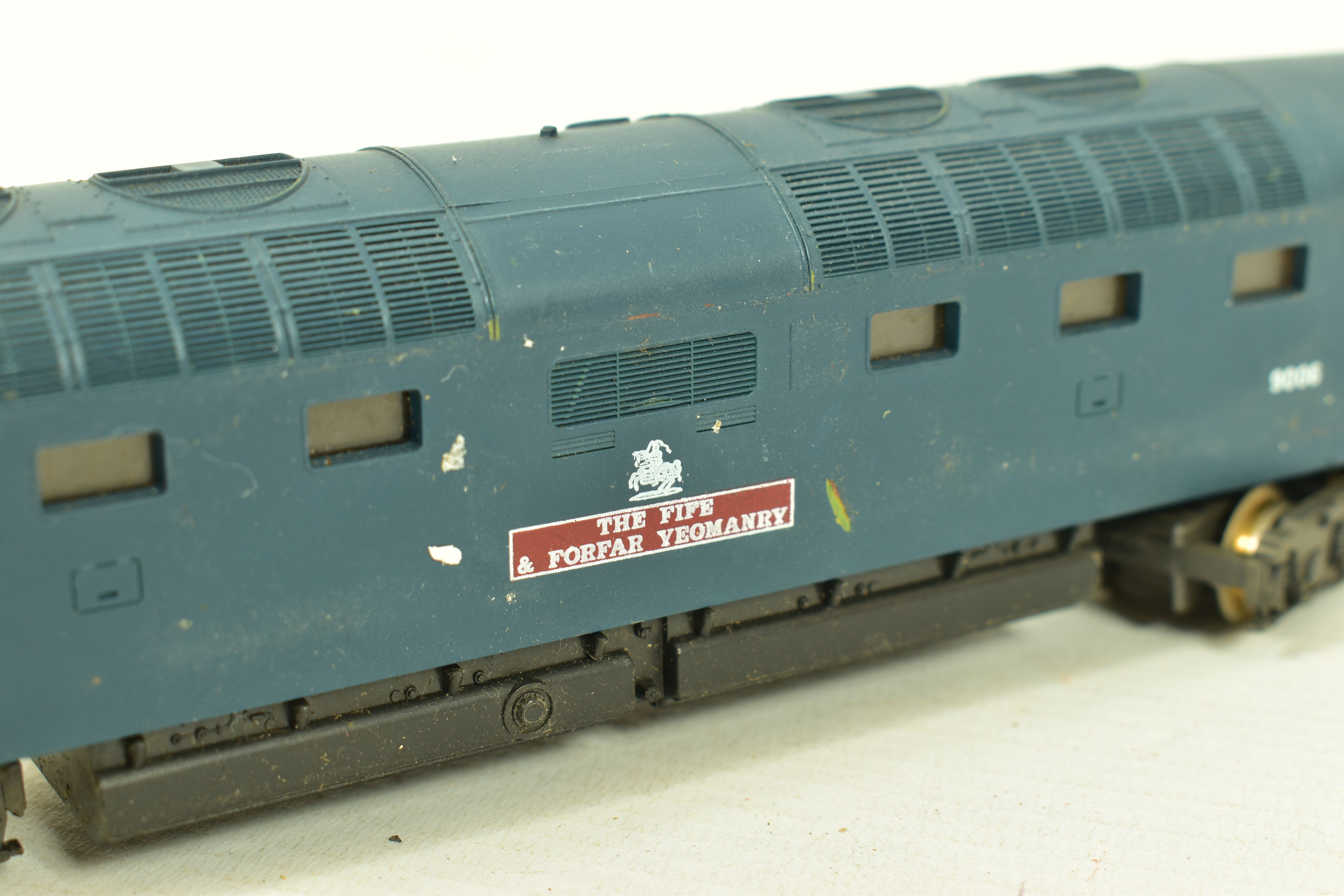 FOUR BOXED LIMA OO GAUGE CLASS 55 DELTIC LOCOMOTIVES, 2 x 'Meld' No.D9003, B.R. two tone green - Image 13 of 15