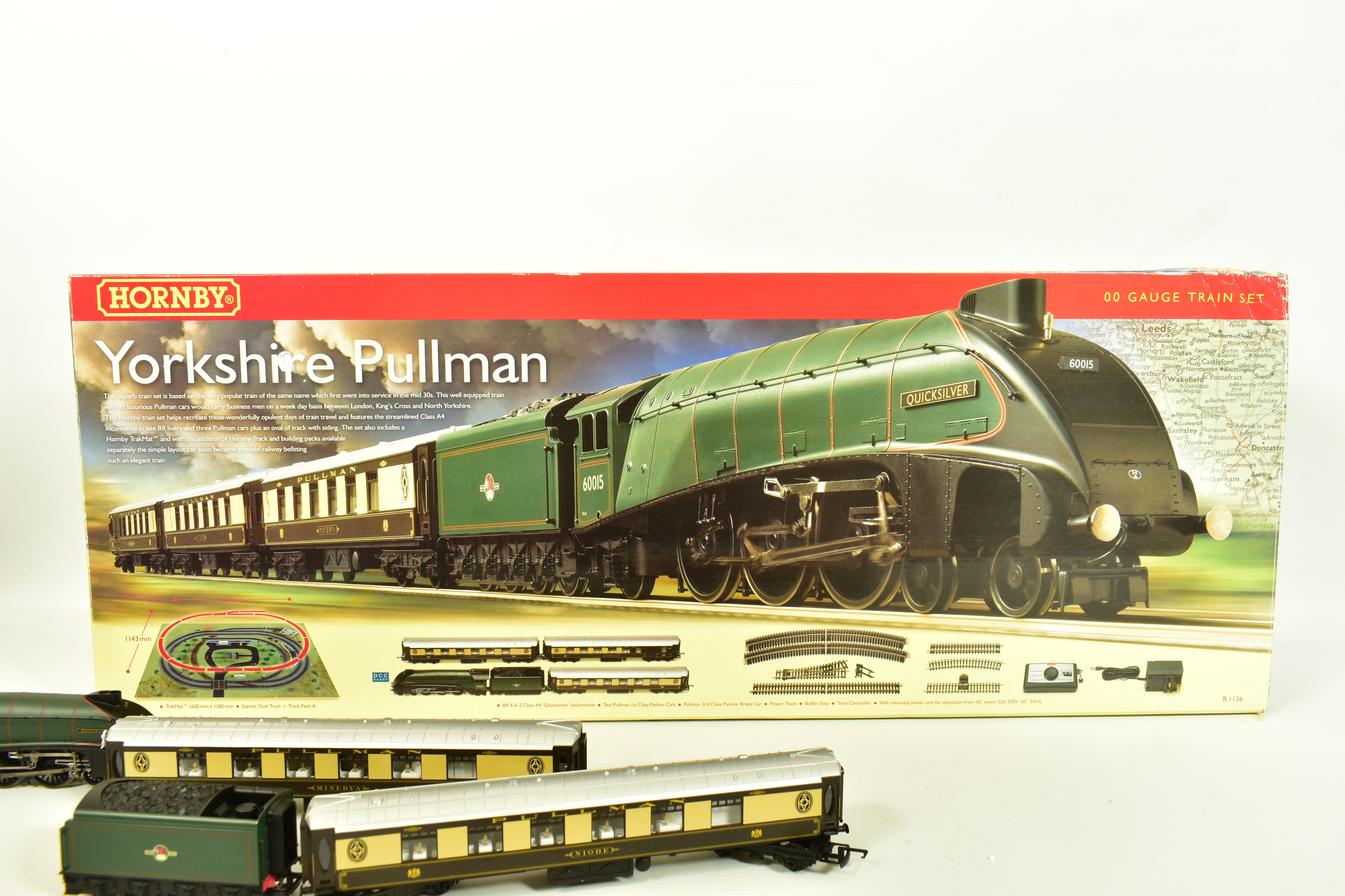 A BOXED HORNBY RAILWAYS OO GAUGE YORKSHIRE PULLMAN TRAIN SET - Image 6 of 15