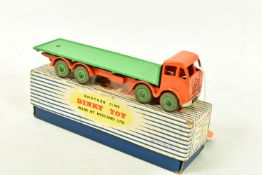 A BOXED DINKY SUPERTOYS FODEN FLAT TRUCK, No.902, 2nd type cab, orange cab and chassis, green