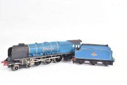 A BOXED WRENN OO GAUGE DUCHESS CLASS LOCOMOTIVE, 'City of Glasgow' No.46242, B.R. blue livery (