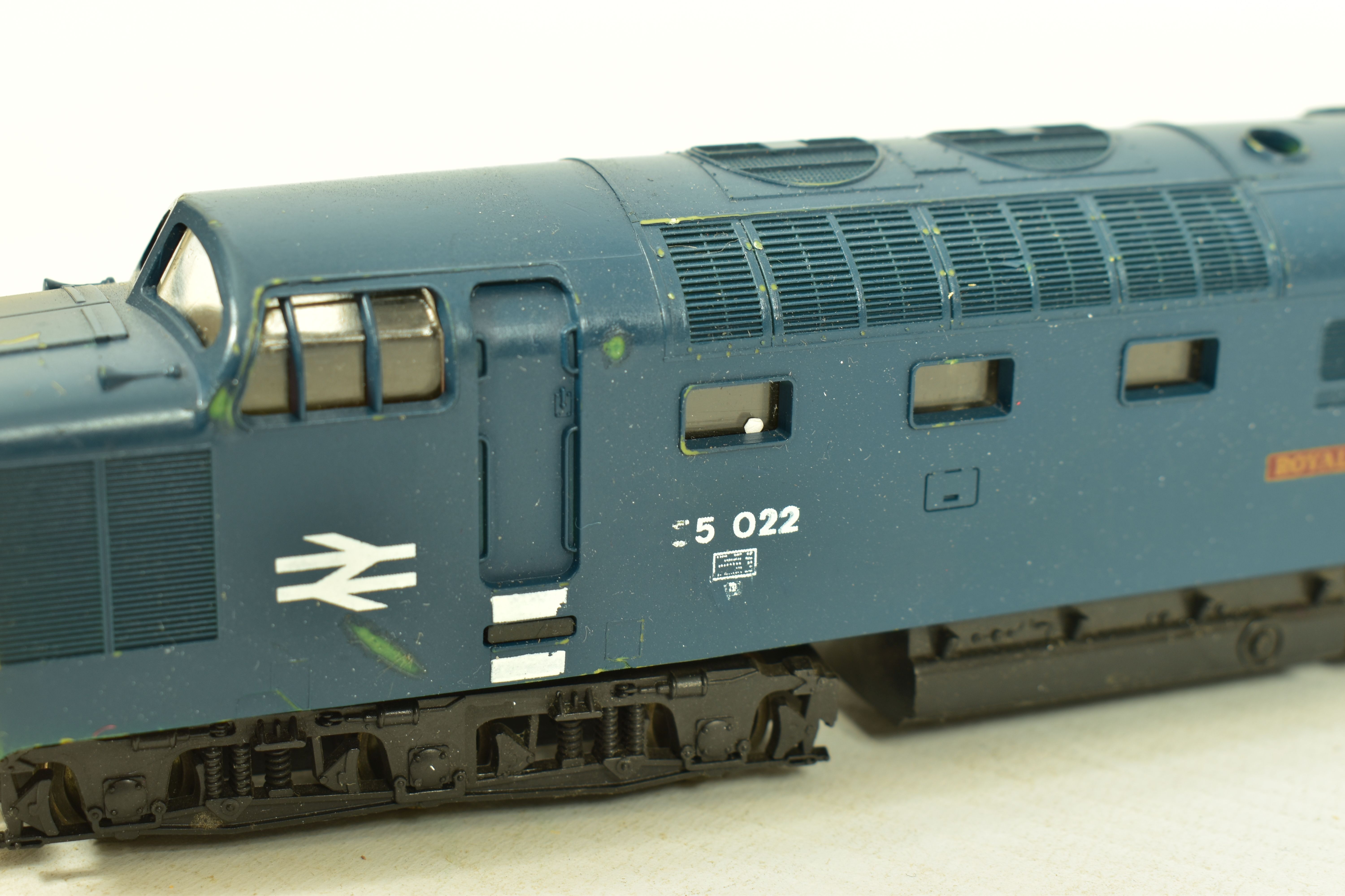 FOUR BOXED LIMA OO GAUGE CLASS 55 DELTIC LOCOMOTIVES, 2 x 'Meld' No.D9003, B.R. two tone green - Image 9 of 15