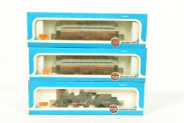 A BOXED AIRFIX/BACHMANN HO GAUGE AMERICAN OUTLINE LOCOMOTIVE, repainted unnumbered W & A R R black