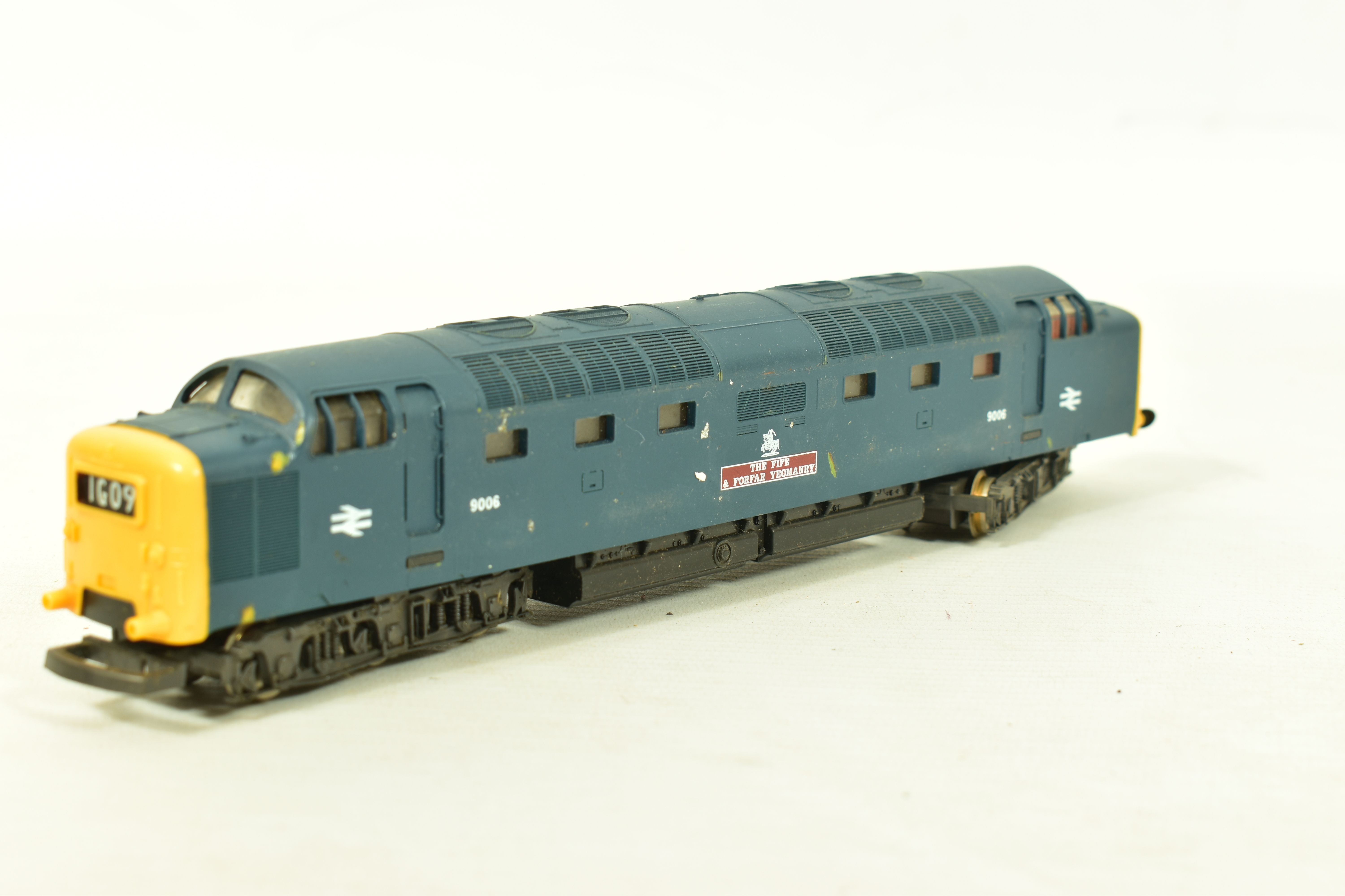 FOUR BOXED LIMA OO GAUGE CLASS 55 DELTIC LOCOMOTIVES, 2 x 'Meld' No.D9003, B.R. two tone green - Image 12 of 15