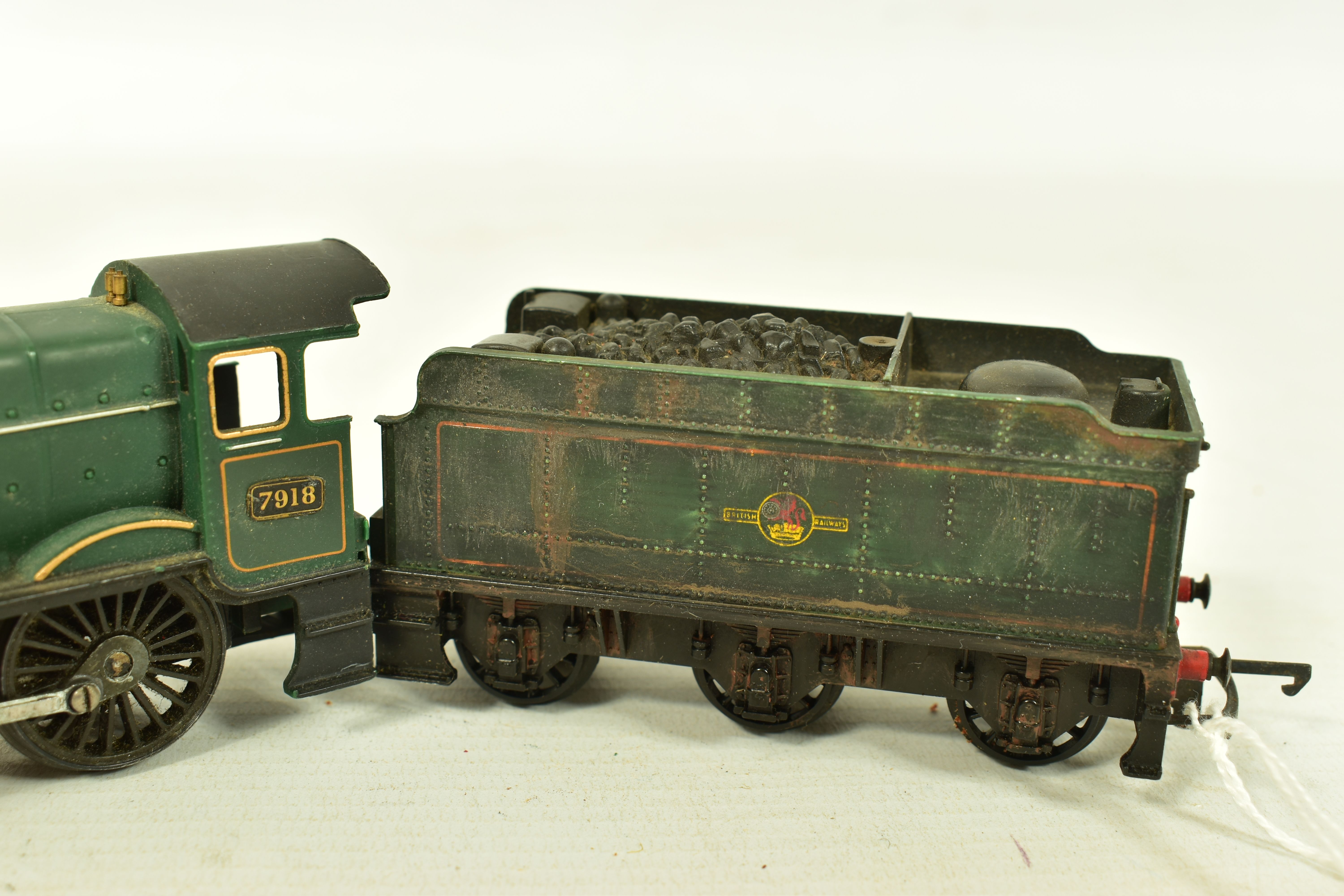 FOUR BOXED HORNBY RAILWAYS OO GAUGE HALL CLASS LOCOMOTIVES, 'Kneller Hall' No.5934, G.W.R. green - Image 13 of 13