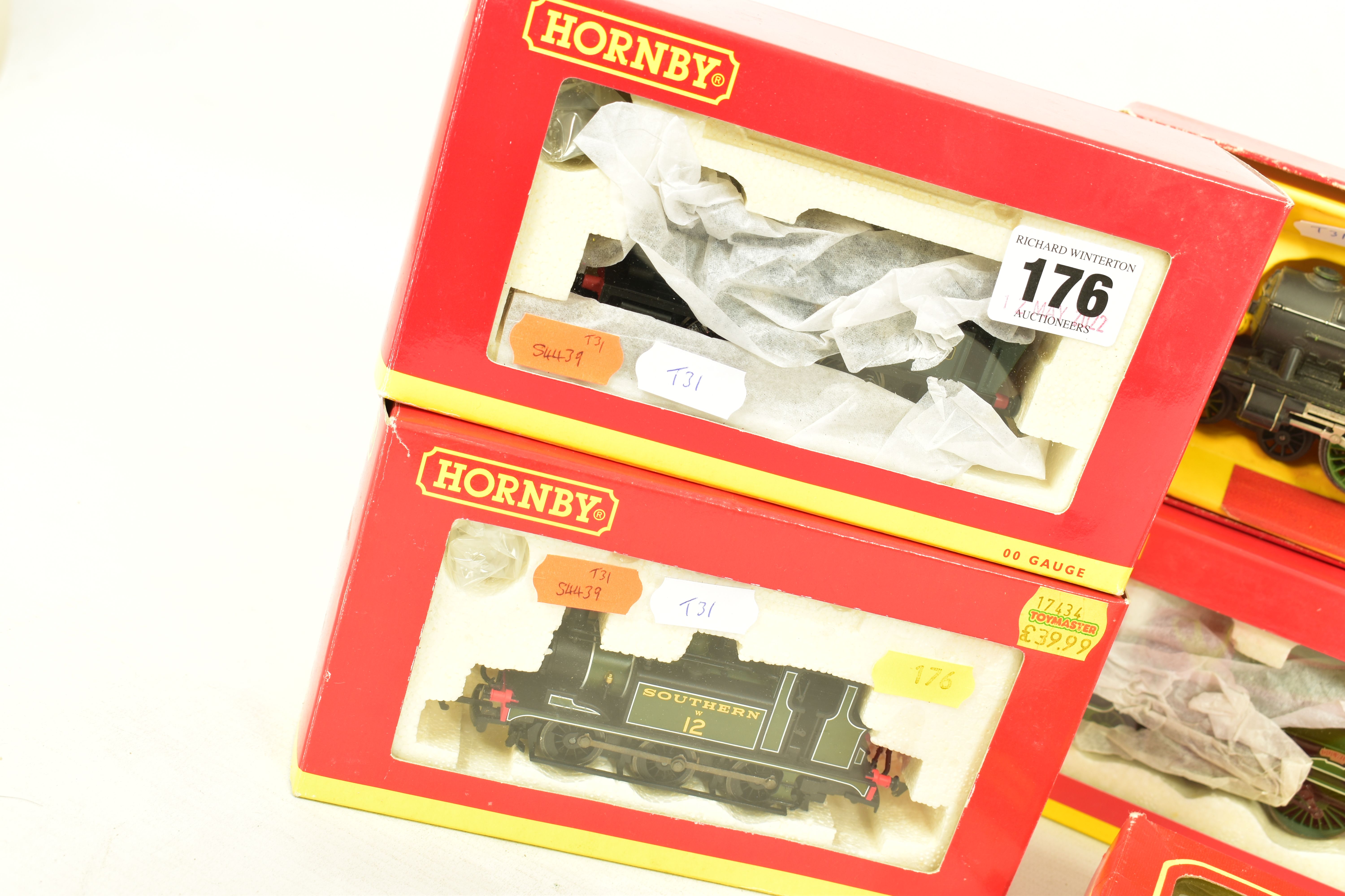 FIVE BOXED TRI-ANG HORNBY AND HORNBY RAILWAYS OO GAUGE LOCOMOTIVES, Tri-ang Hornby class A3 ' - Image 2 of 11