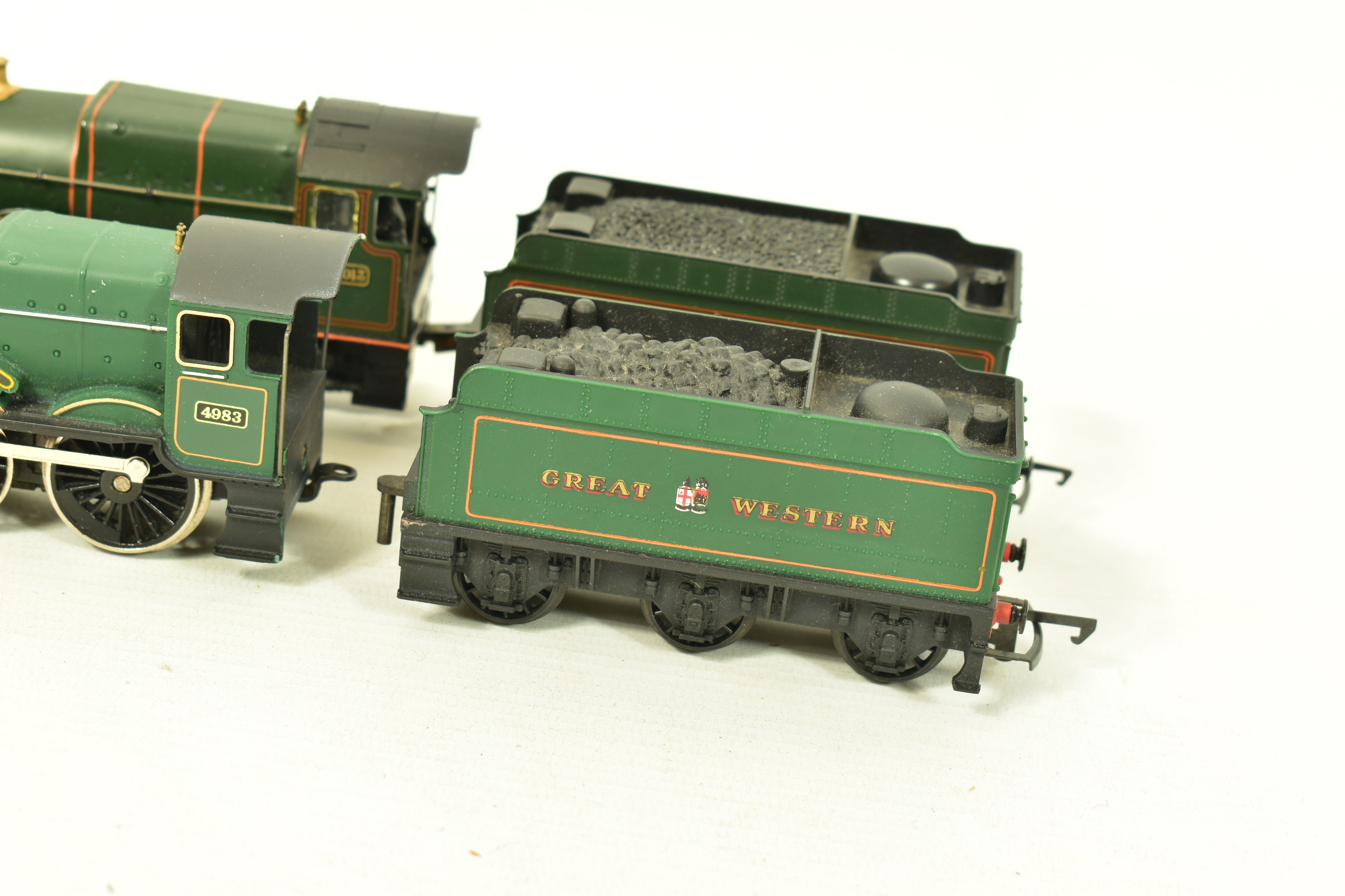 A QUANTITY OF BOXED AND UNBOXED HORNBY RAILWAYS OO GAUGE LOCOMOTIVES, to include unboxed King - Image 6 of 11