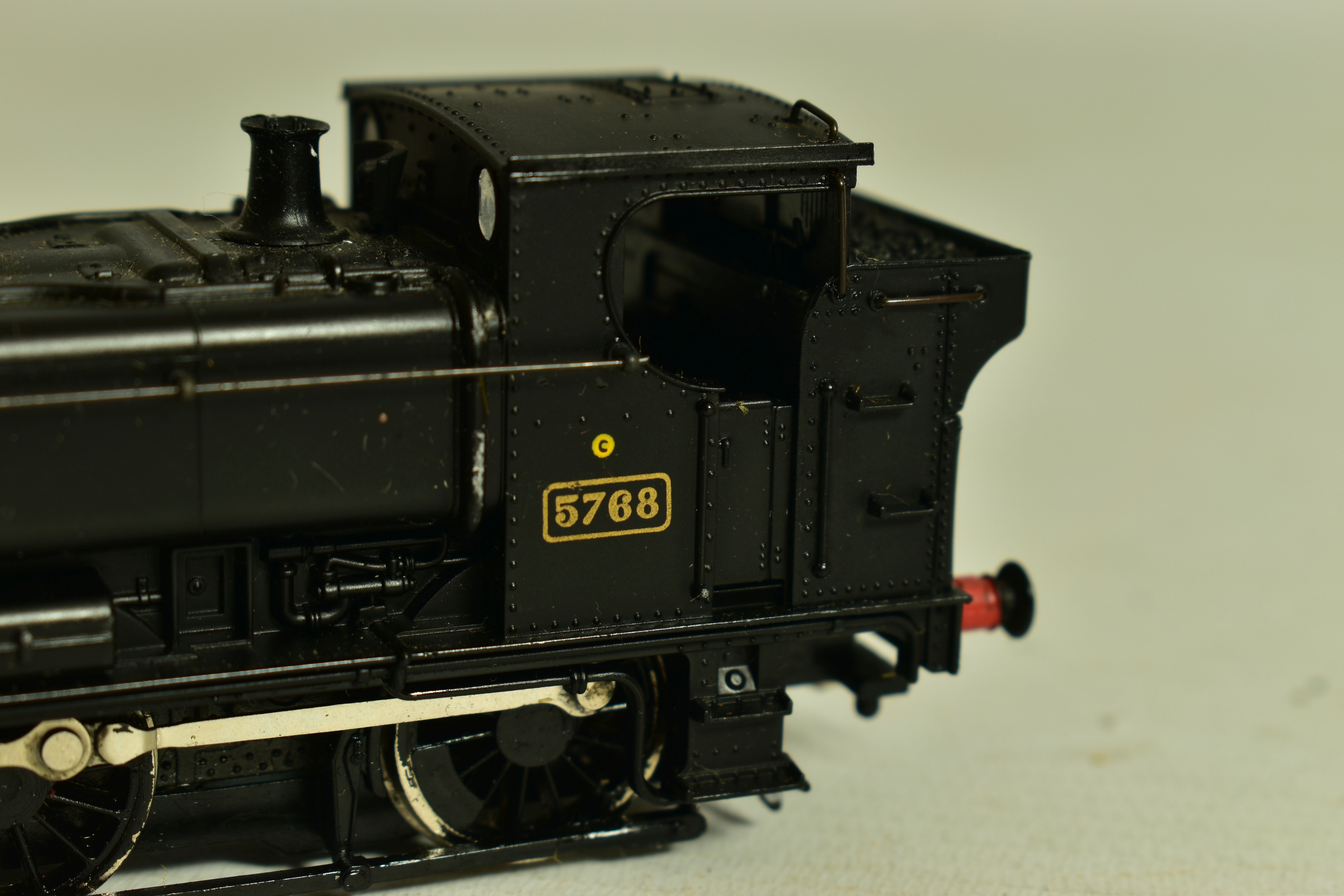 FOUR BOXED MAINLINE OO GAUGE TANK LOCOMOTIVES OF G.W.R. ORIGIN, 2 x class 57XX No.5768, both in B.R. - Image 6 of 13