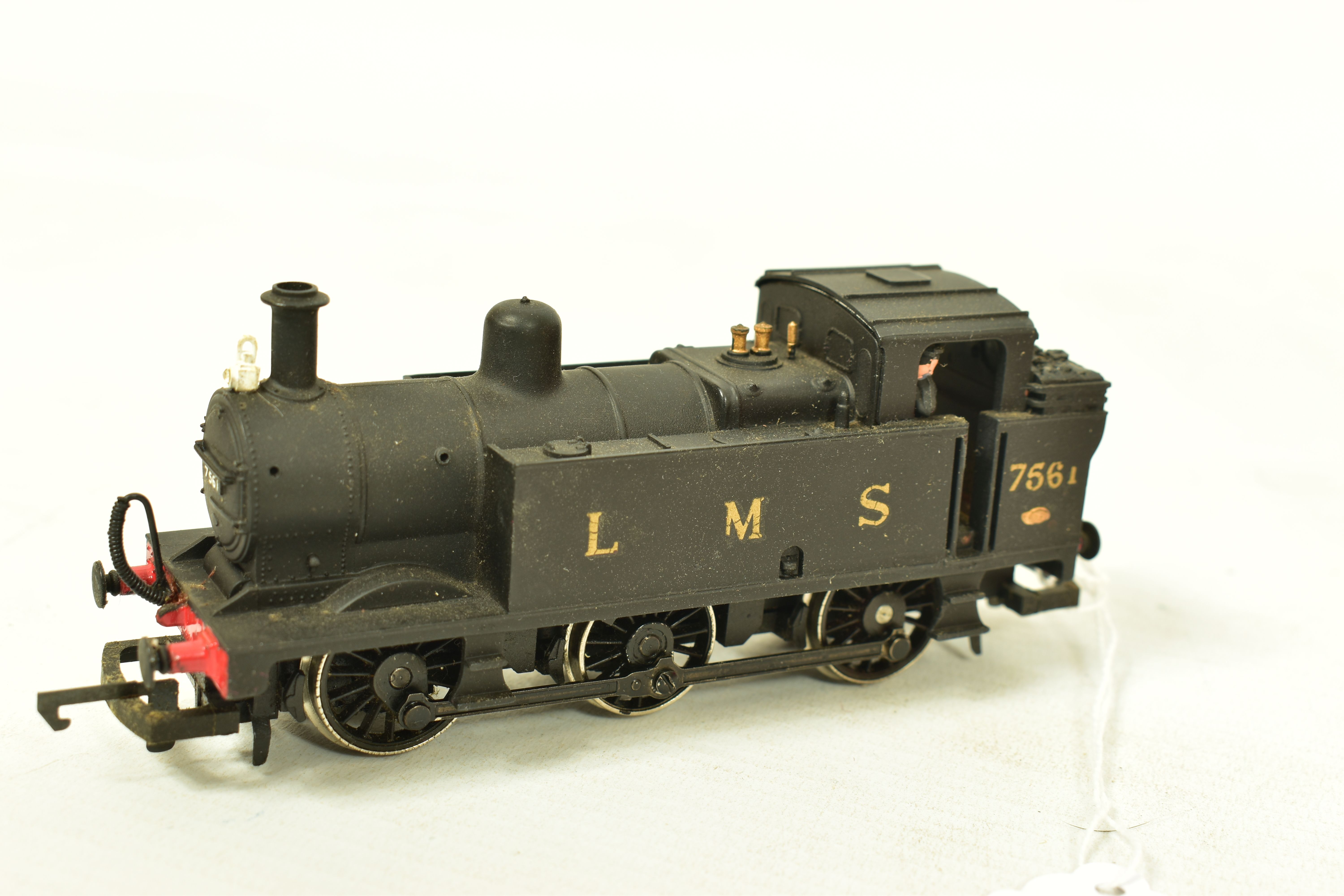 SEVEN BOXED HORNBY OO GAUGE CLASS 3F JINTY TANK LOCOMOTIVES, renumbered No.7561, L.M.S. plain - Image 6 of 15