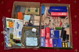 A QUANTITY OF BOXED AND UNBOXED HORNBY DUBLO MODELS RAILWAY ITEMS, to include class N2 tank