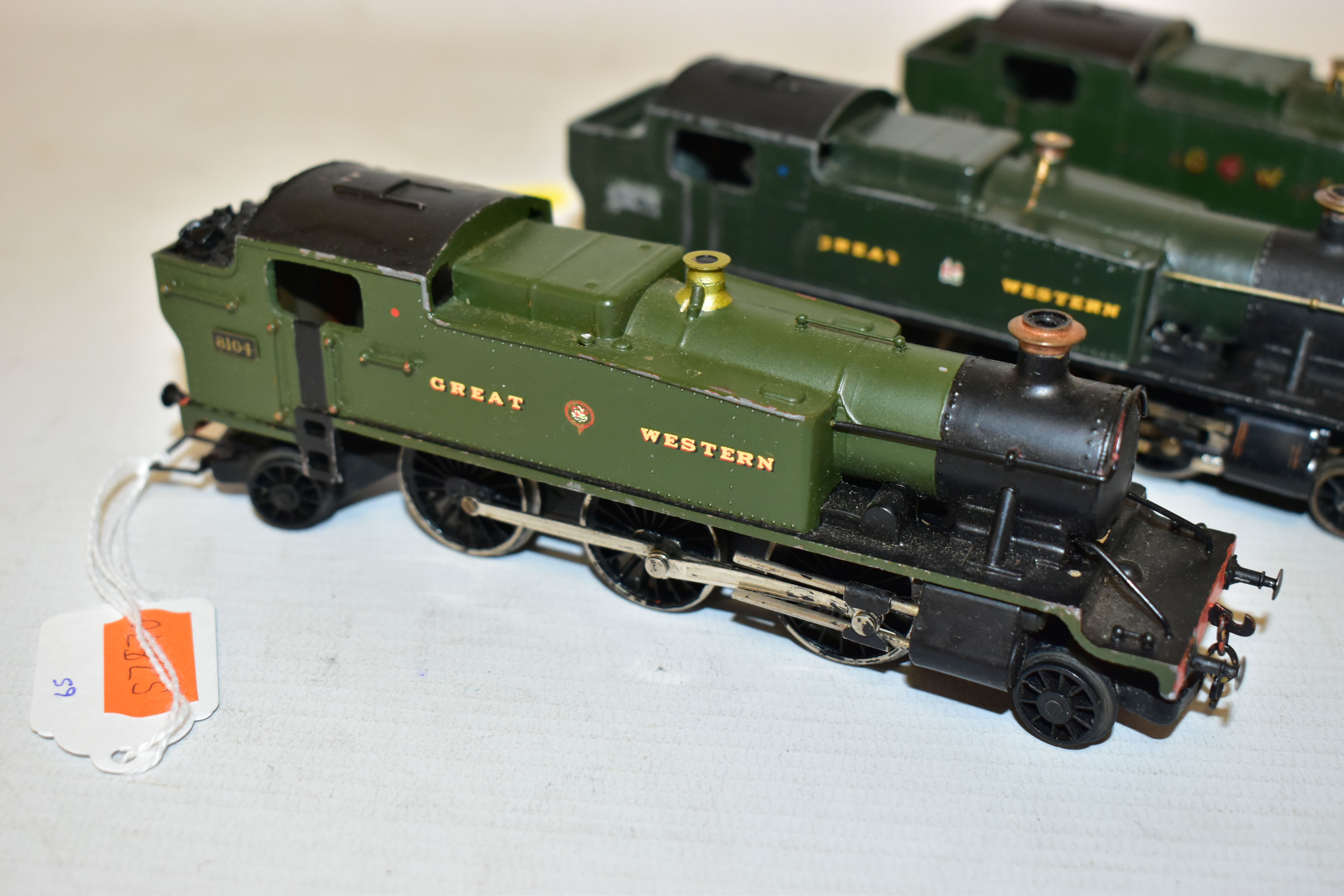 THREE BOXED GRAHAM FARISH OO GAUGE CLASS 81XX PRAIRIE TANK LOCOMOTIVES, 2 x No.8103, the other - Image 2 of 8