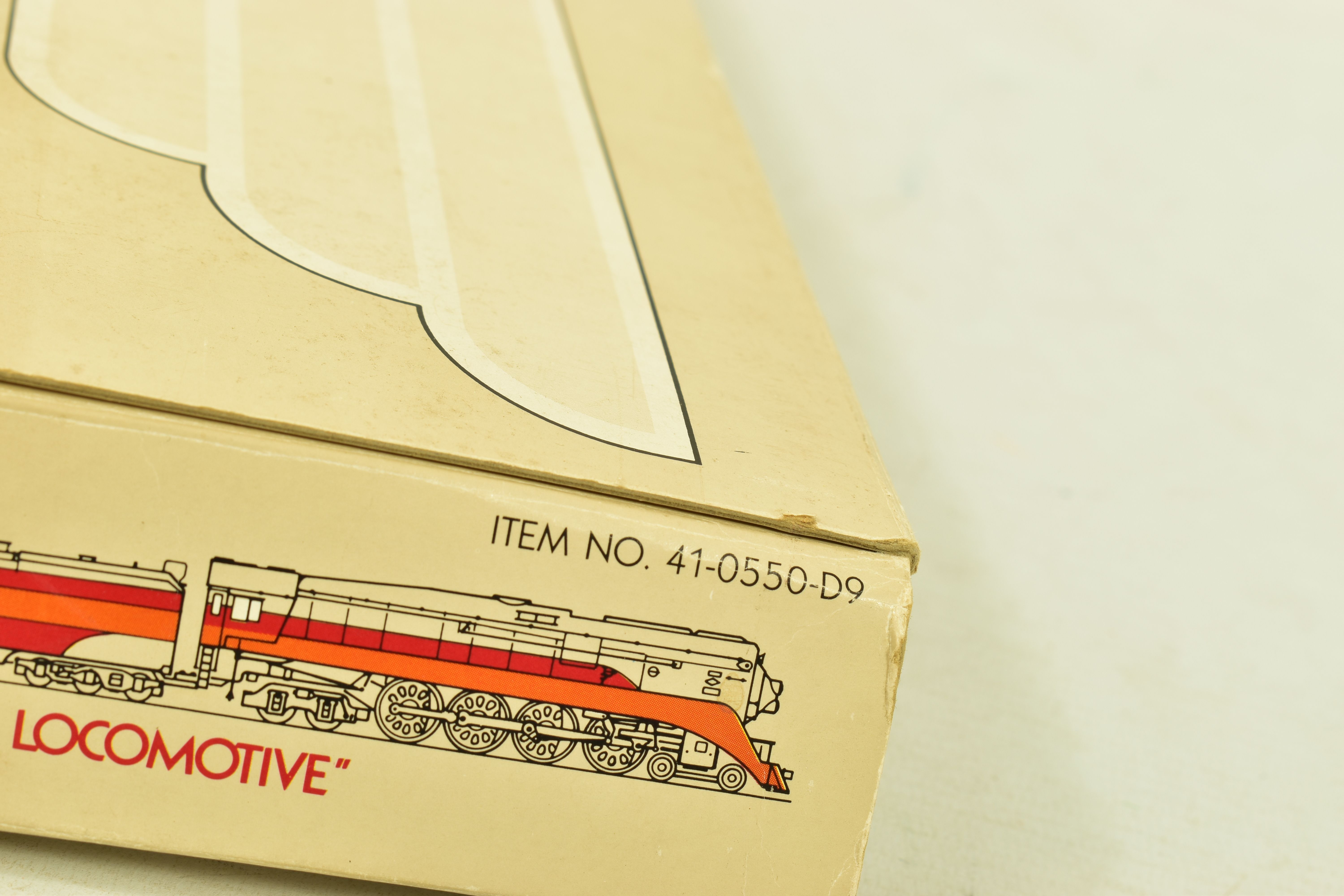 A BOXED RIVAROSSI HO GAUGE THE DAYLIGHT 4-8-4 LOCOMOTIVE AND TENDER, No.4449, Southern Pacific red - Image 13 of 13