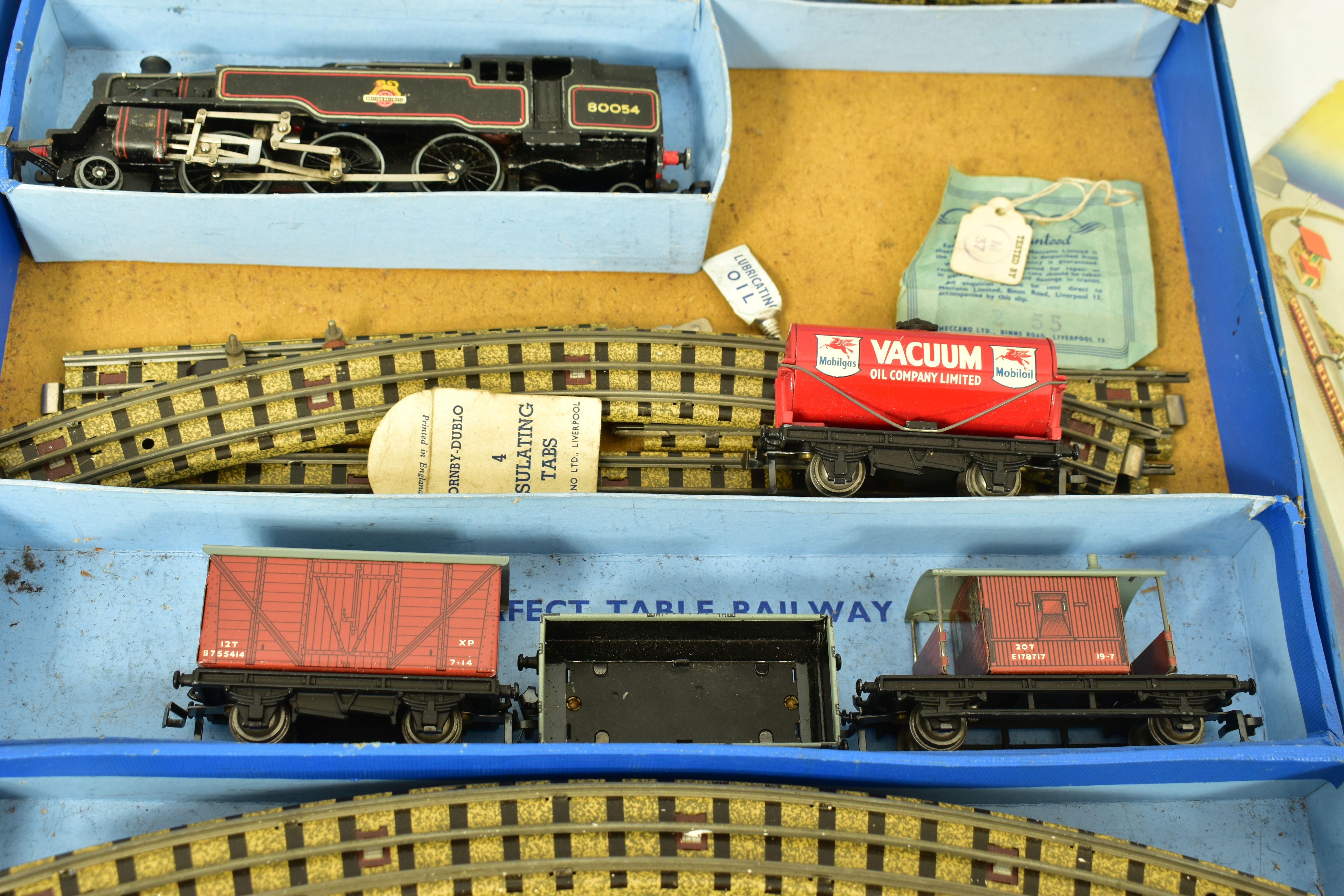 TWO BOXED HORNBY DUBLO TRAIN SETS, 'Duchess of Montrose', No.EDP12, comprising Duchess class - Image 5 of 6