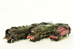 THREE BOXED JOUEF HO GAUGE LOCOMOTIVES, two are S.N.C.F. class 231 locomotives, one in green