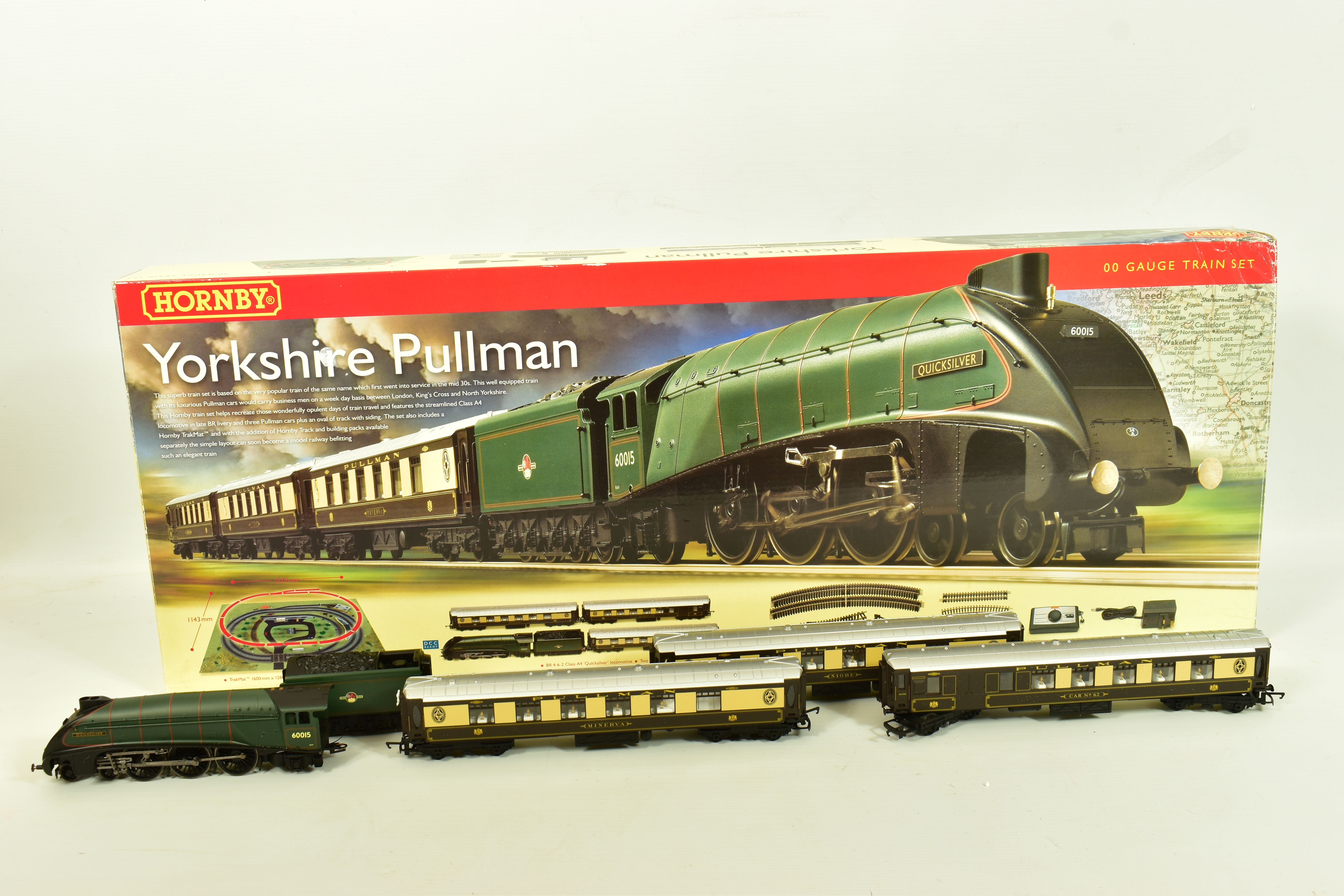 A BOXED HORNBY RAILWAYS OO GAUGE YORKSHIRE PULLMAN TRAIN SET - Image 15 of 15