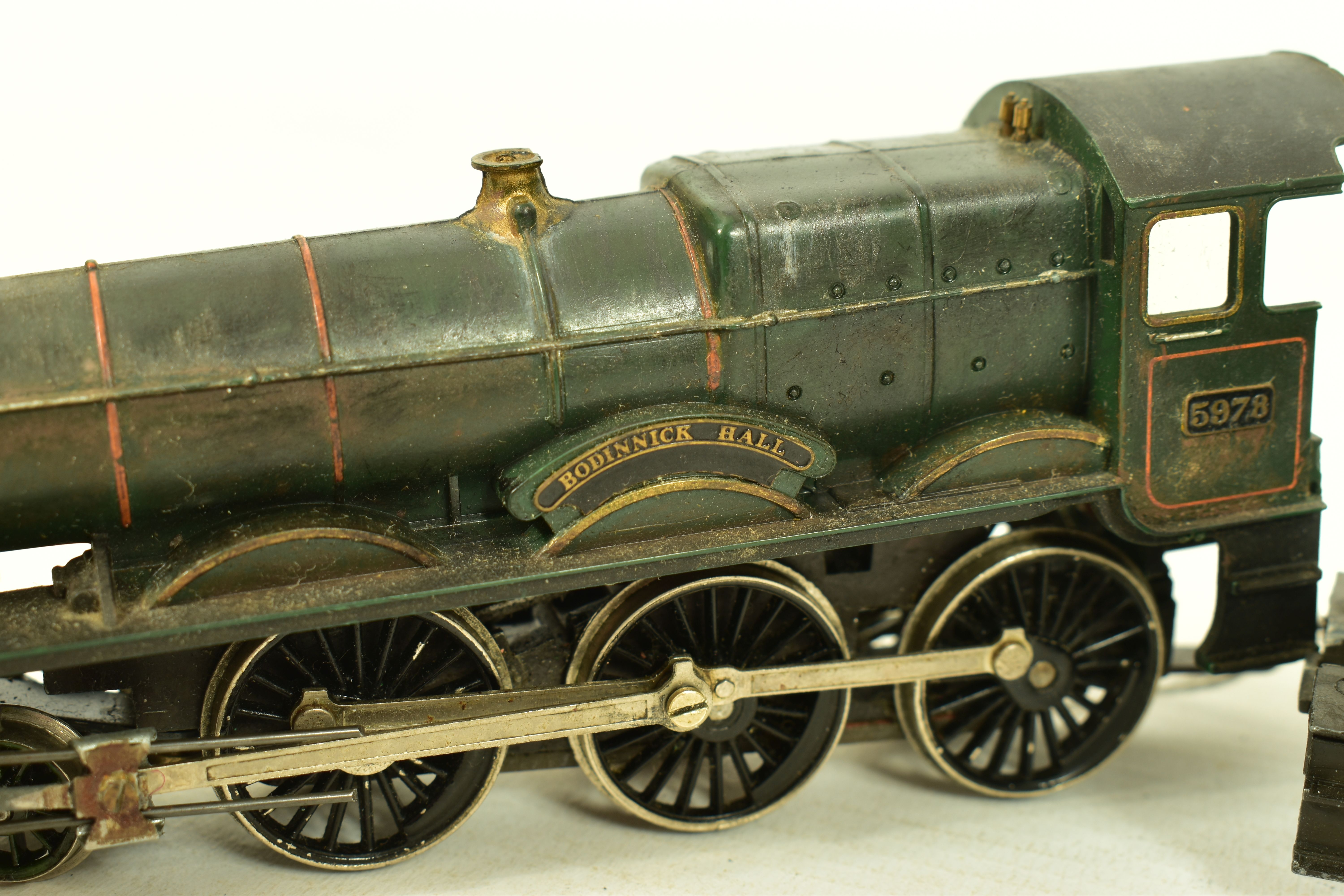 THREE BOXED HORNBY RAILWAYS OO GAUGE G.W.R. HALL CLASS LOCOMOTIVES, 'Albert Hall' No.4983 (R759), ' - Image 3 of 10