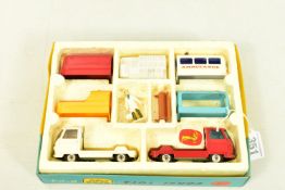 A BOXED CORGI TOYS COMMER CONSTRUCTOR SET, Gift Set No.24, complete with both chassis/cabs, four