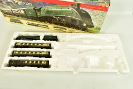 A BOXED HORNBY RAILWAYS OO GAUGE YORKSHIRE PULLMAN TRAIN SET