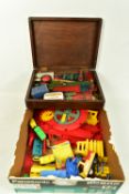 A BOX CONTAINING ONE PLAY CRAFT TOY TRAIN AND CARRIAGE AND VINTAGE BRITISH RAILWAY SET PIECES,