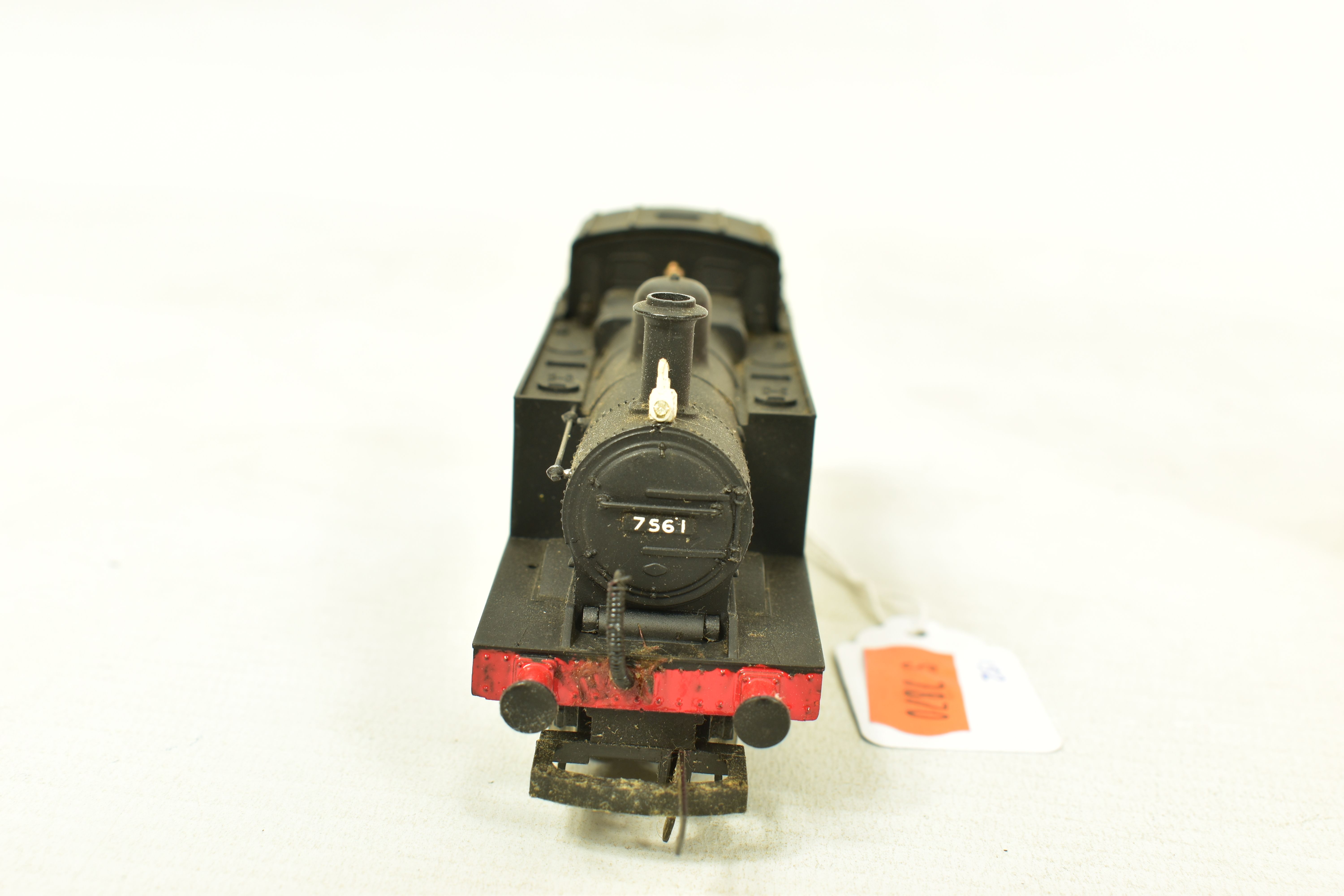 SEVEN BOXED HORNBY OO GAUGE CLASS 3F JINTY TANK LOCOMOTIVES, renumbered No.7561, L.M.S. plain - Image 7 of 15