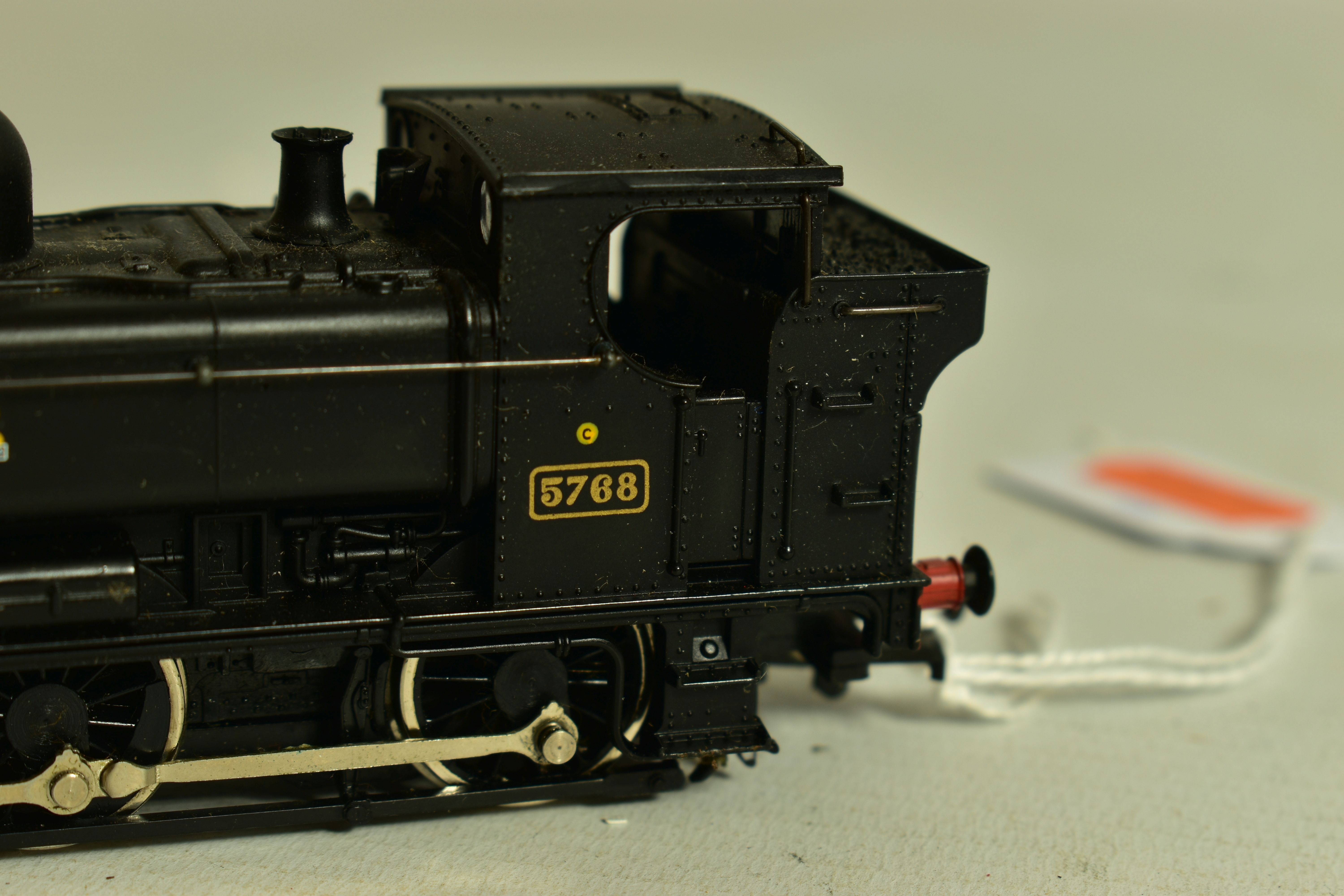 FOUR BOXED MAINLINE OO GAUGE TANK LOCOMOTIVES OF G.W.R. ORIGIN, 2 x class 57XX No.5768, both in B.R. - Image 9 of 13