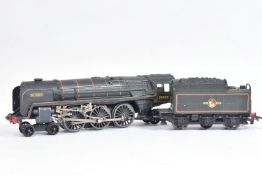 A BOXED TRIX HO GAUGE BRITANNIA CLASS LOCOMOTIVE, 'Britannia' No.70000, B.R. green livery (1109/