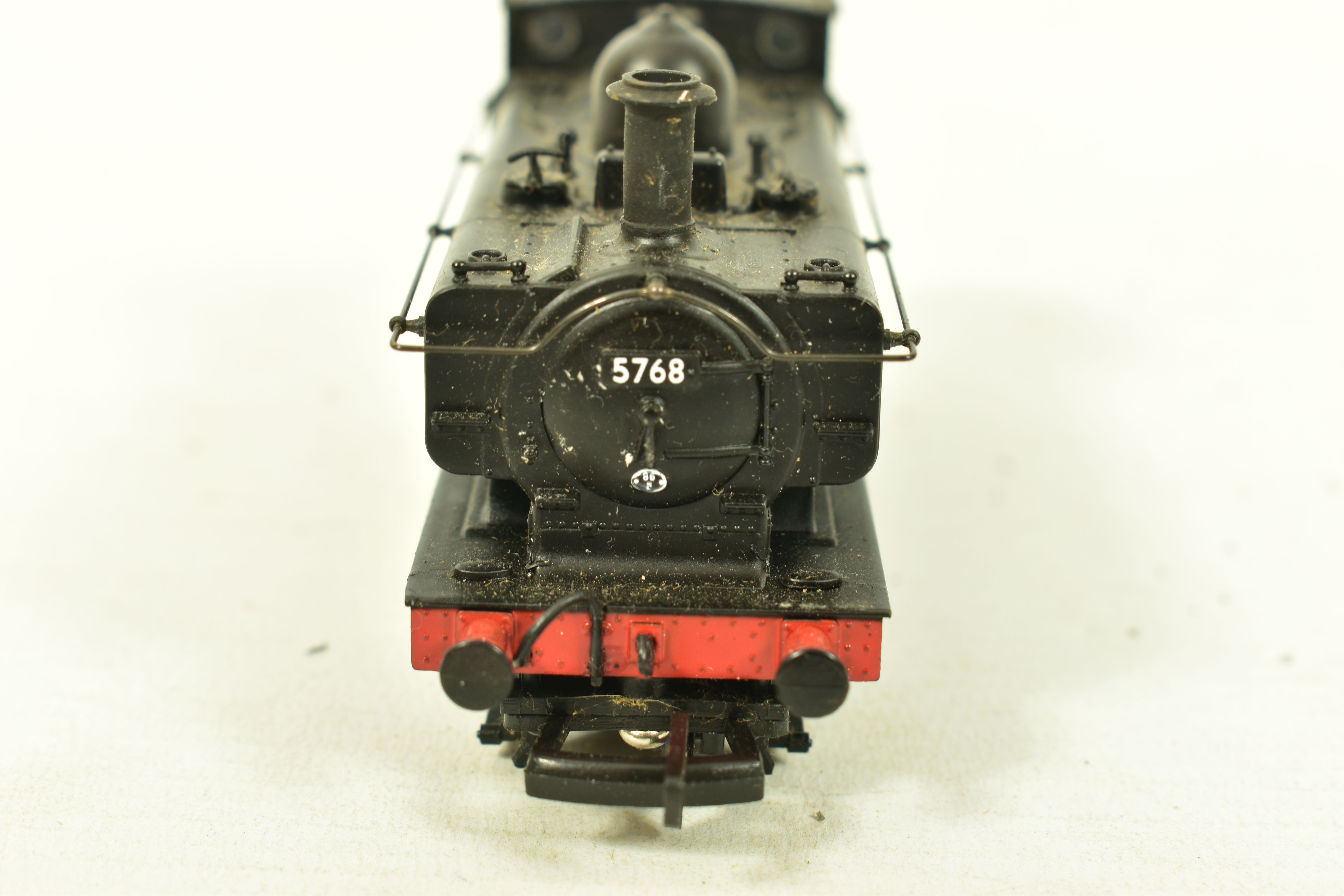 FOUR BOXED MAINLINE OO GAUGE TANK LOCOMOTIVES OF G.W.R. ORIGIN, 2 x class 57XX No.5768, both in B.R. - Image 10 of 13