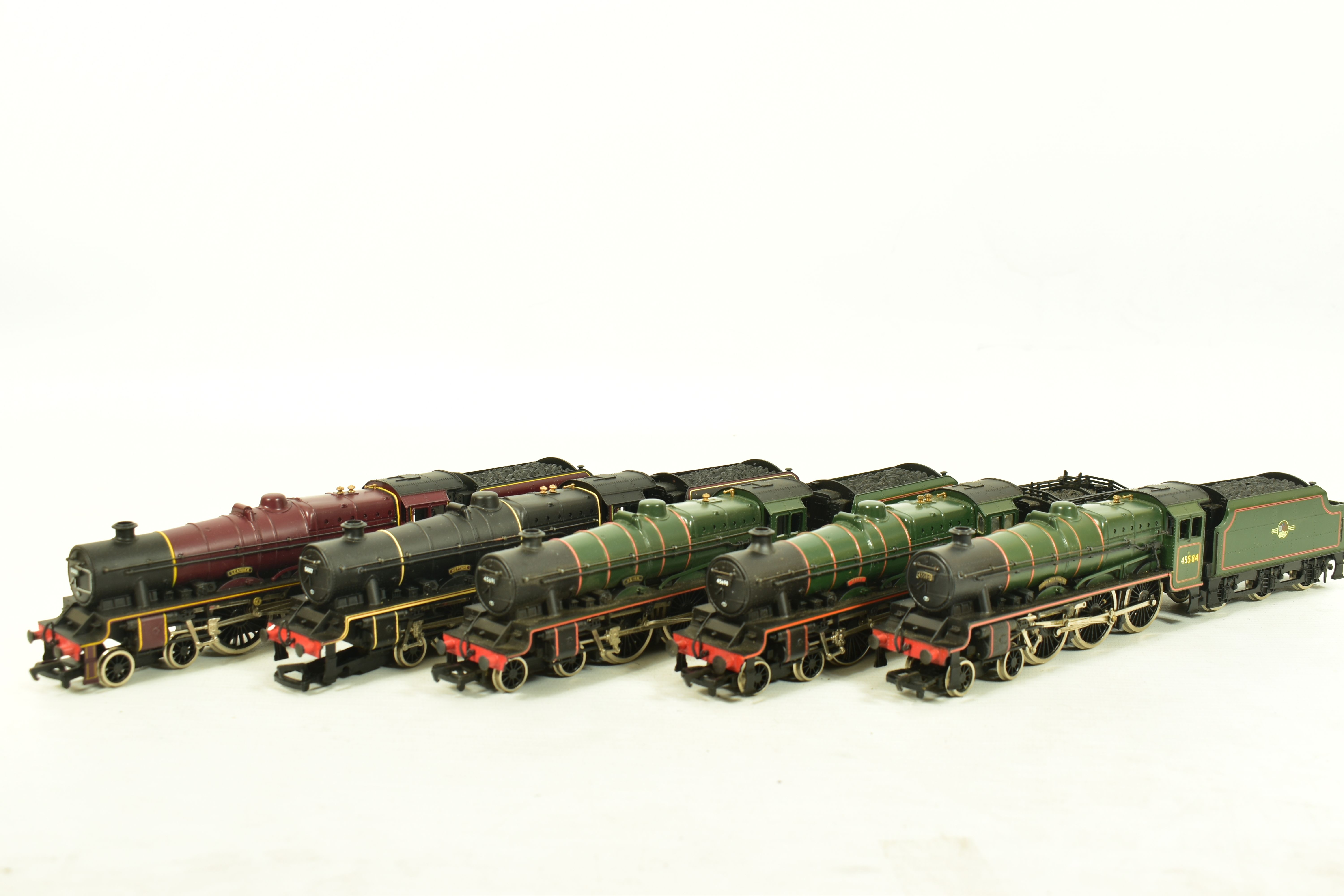 FIVE BOXED MAINLINE OO GAUGE JUBILEE CLASS LOCOMOTIVES, 'Neptune' No5687, L.M.S. lined black