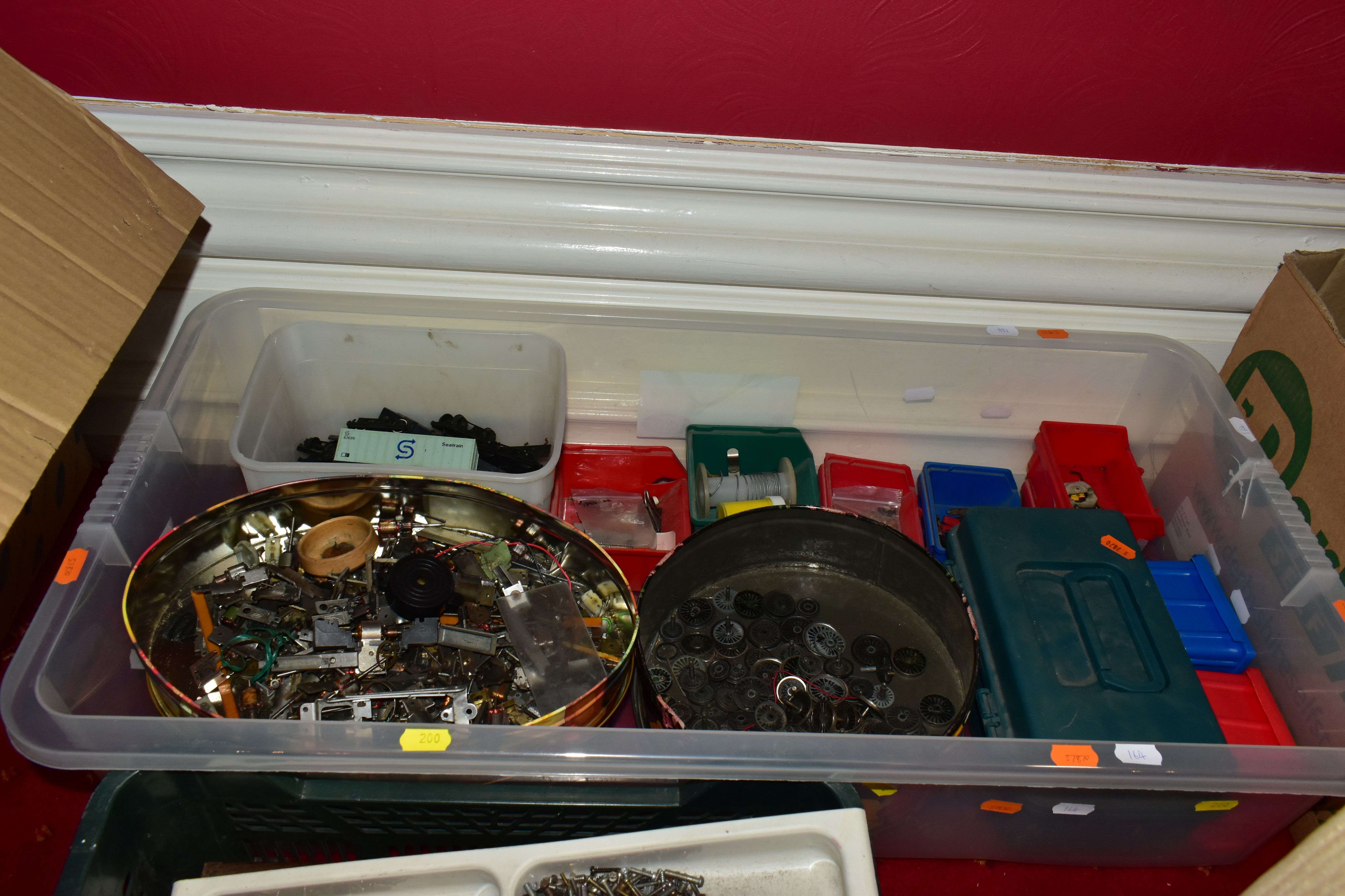 A VERY LARGE QUANTITY OF MODEL RAILWAY LOCOMOTIVE SPARE PARTS, ACCESSORIES AND TOOLS ETC., - Image 4 of 23