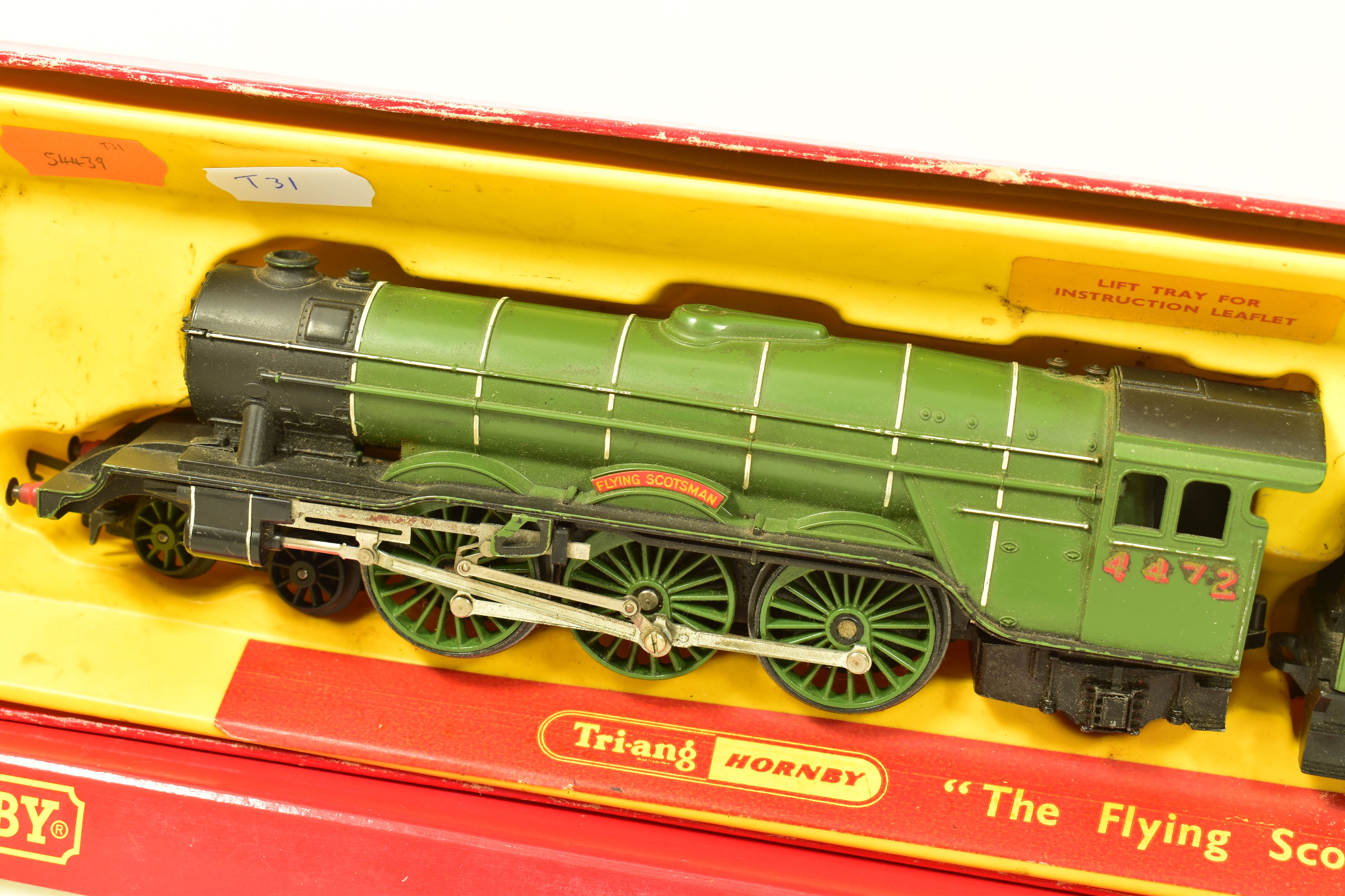 FIVE BOXED TRI-ANG HORNBY AND HORNBY RAILWAYS OO GAUGE LOCOMOTIVES, Tri-ang Hornby class A3 ' - Image 8 of 11